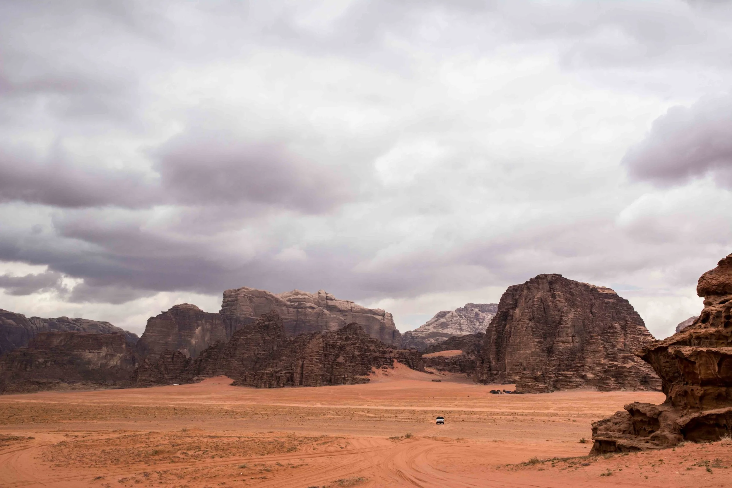  The desert of Wadi Rum in Jordan 