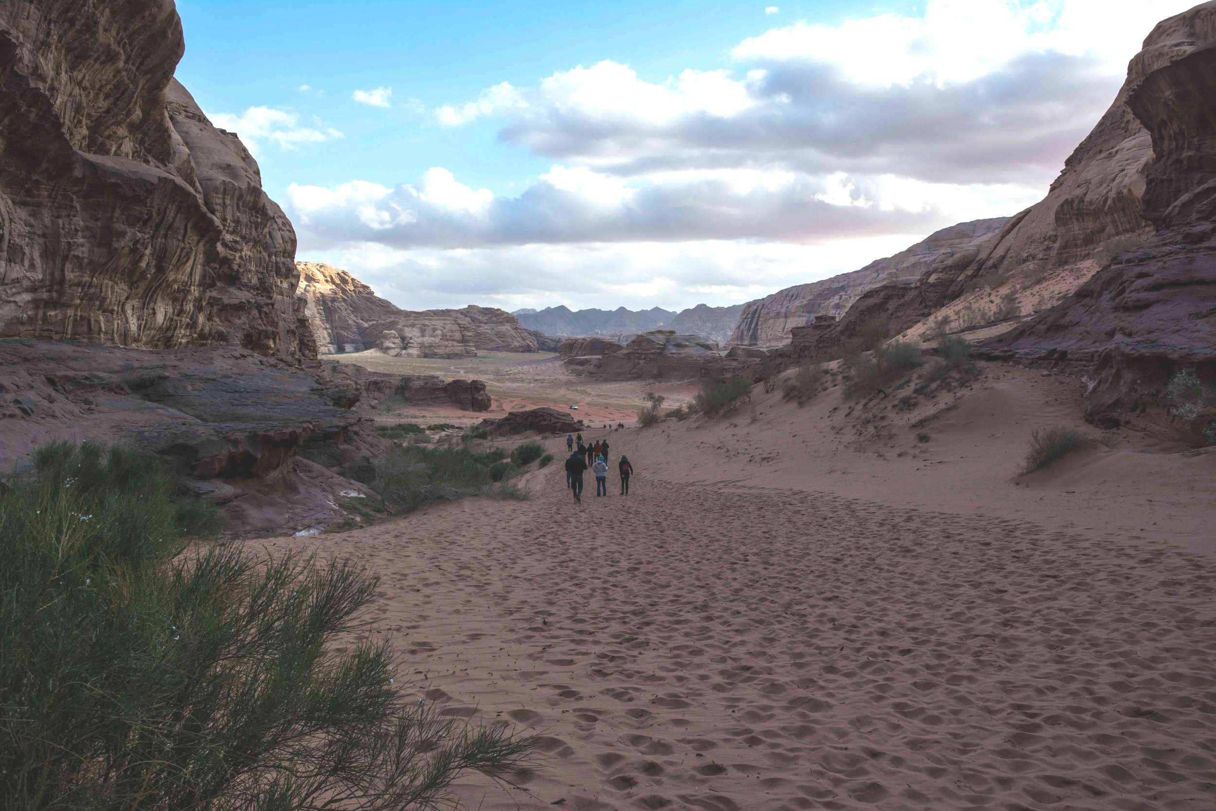  Hiking in Canyons in Wadi Rum Jordan 