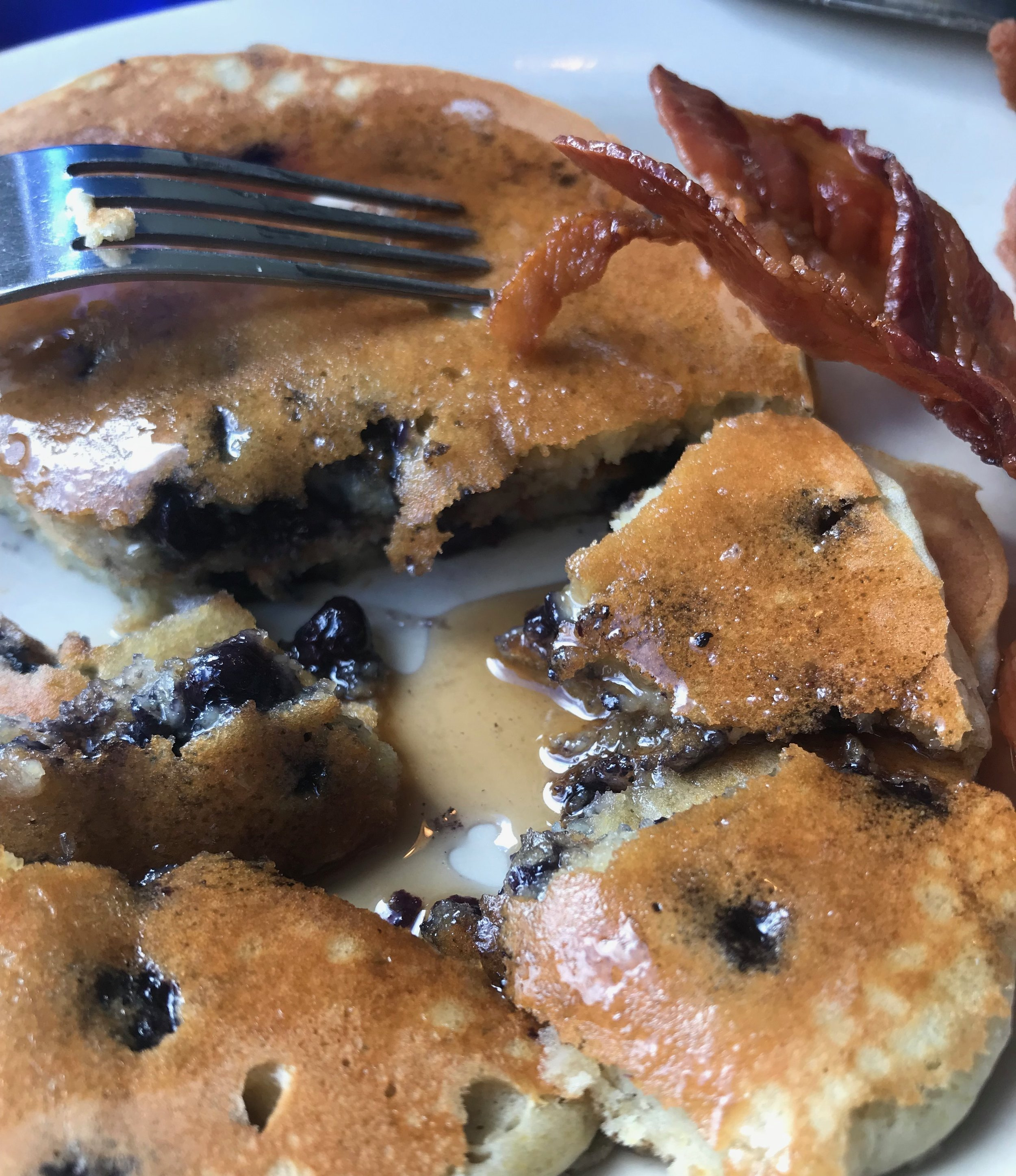 Things to do in Southern Maine - Eat blueberry pancakes 