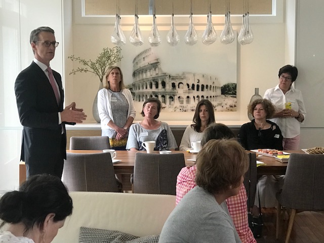 Thank you to the Walsh sisters (Leslie, Martina, Liz Anne, and Jacquie) for hosting a gathering of friends to learn about my policies, and how a Conservative Government in Canada will provide good government for all Canadians.