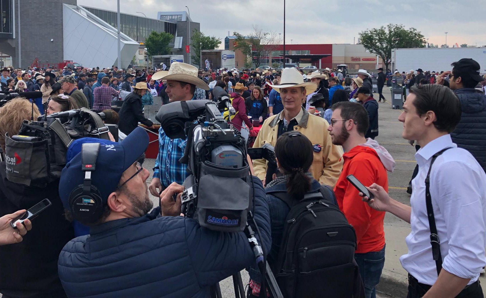 Andrew sure draws a crowd!