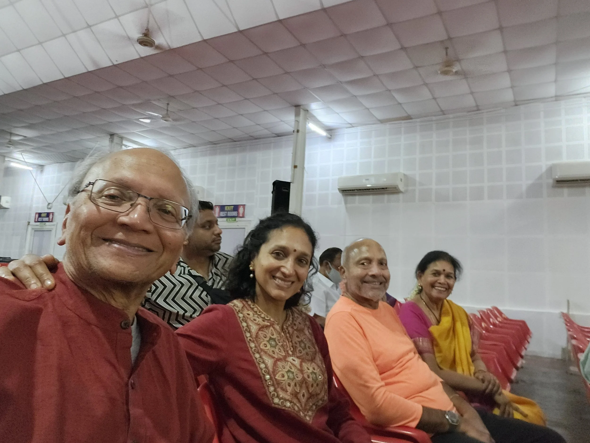 09476d64-bd89-45c9-bbcf-dd78964118cc copy.JPG