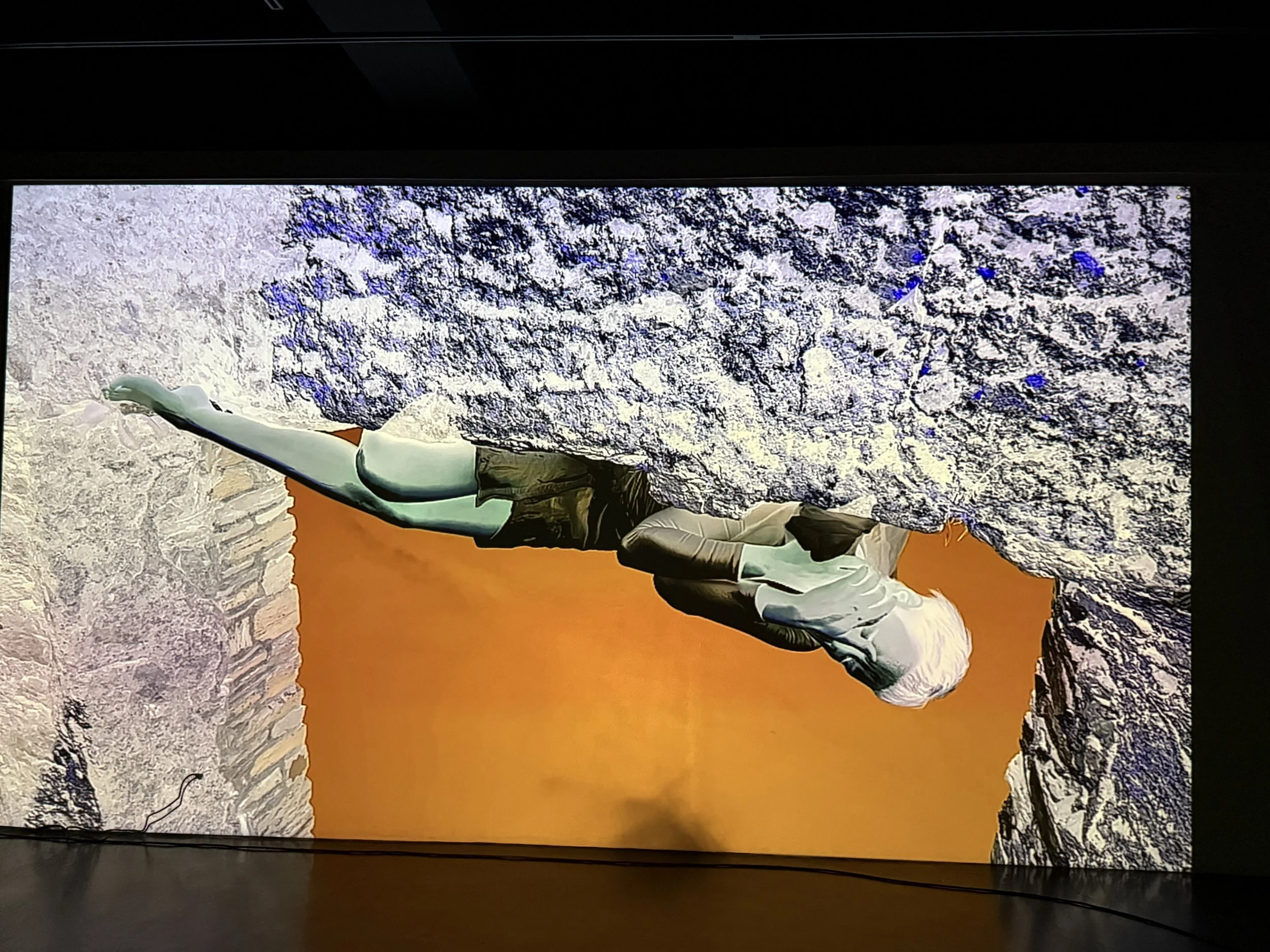 Hanging_Rock_01.JPG
