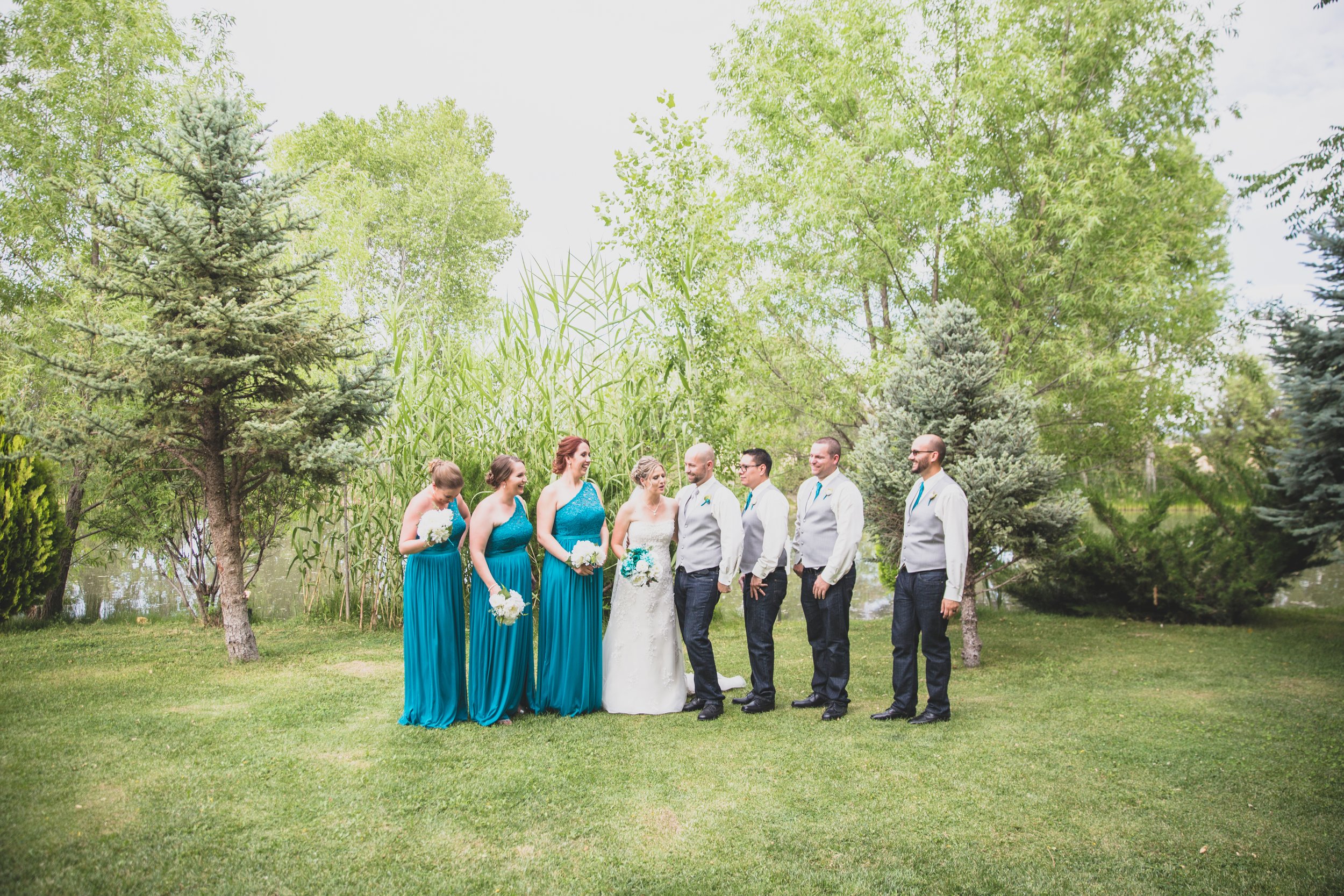  Teal wedding party at Arizona wedding by Northern Arizona Wedding Photographer, Jennifer Lind Schutsky.  