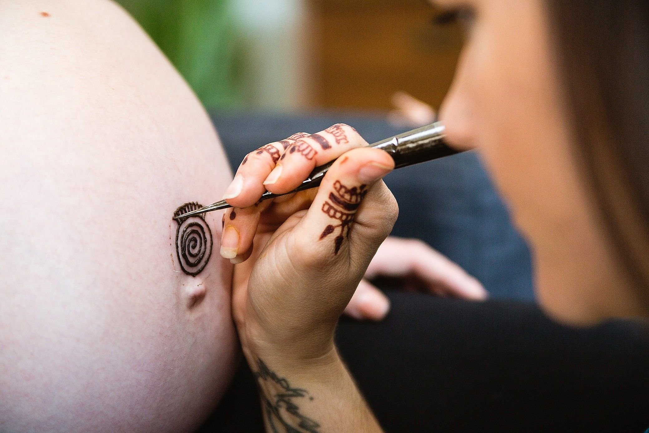  Maternity Henna by Phoenix based Henna Artist; Jennifer Lind Schutsky images by PMA Brand Photography  