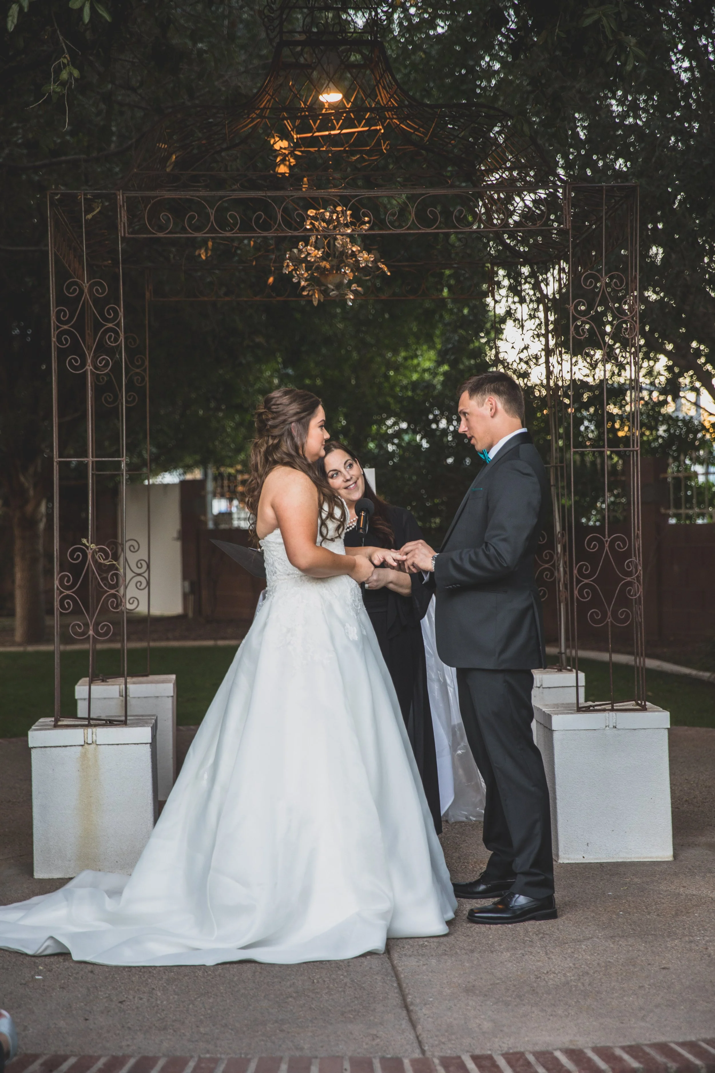 November 2021 wedding EDITED 2022-6327.jpg