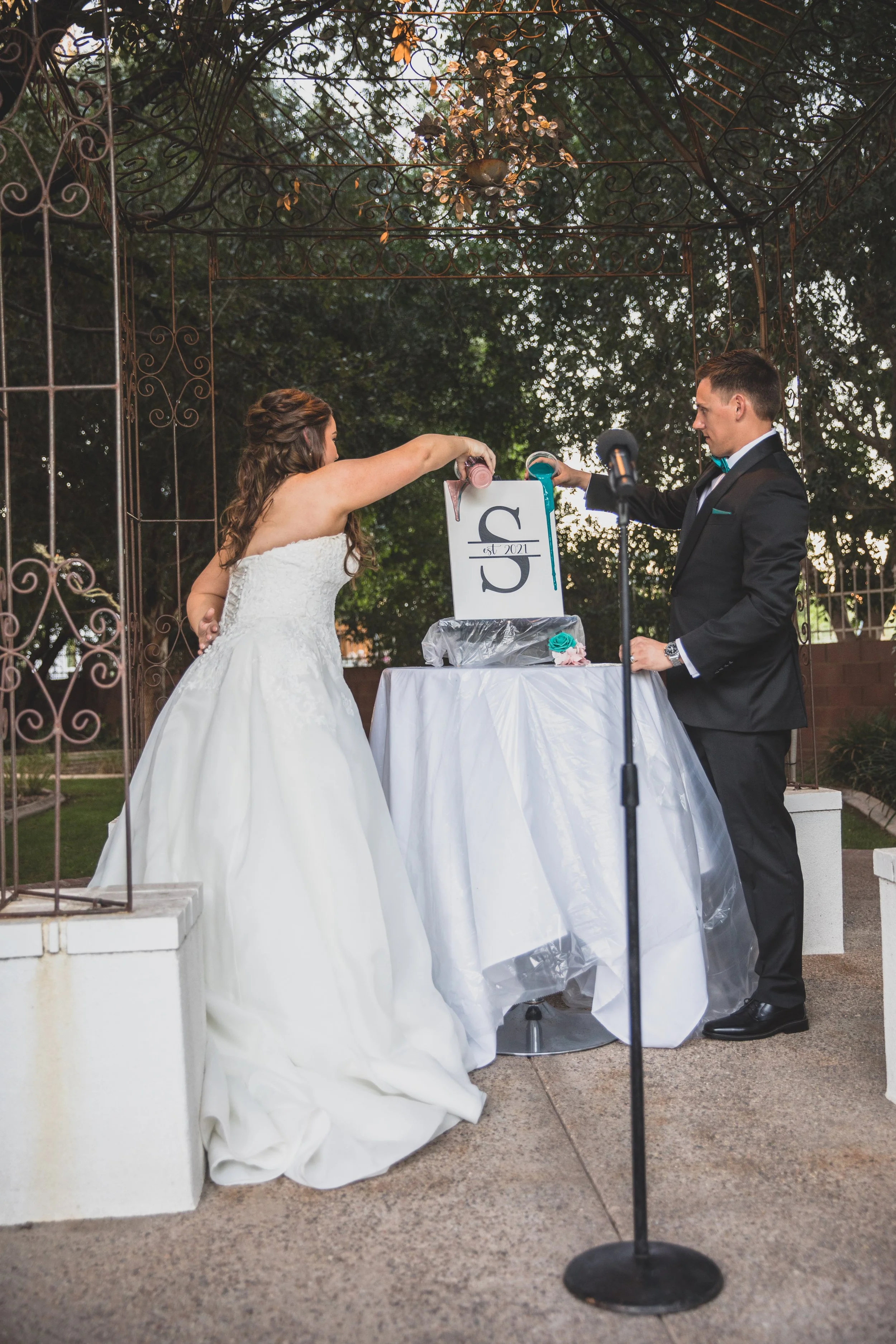 November 2021 wedding EDITED 2022-6336.jpg