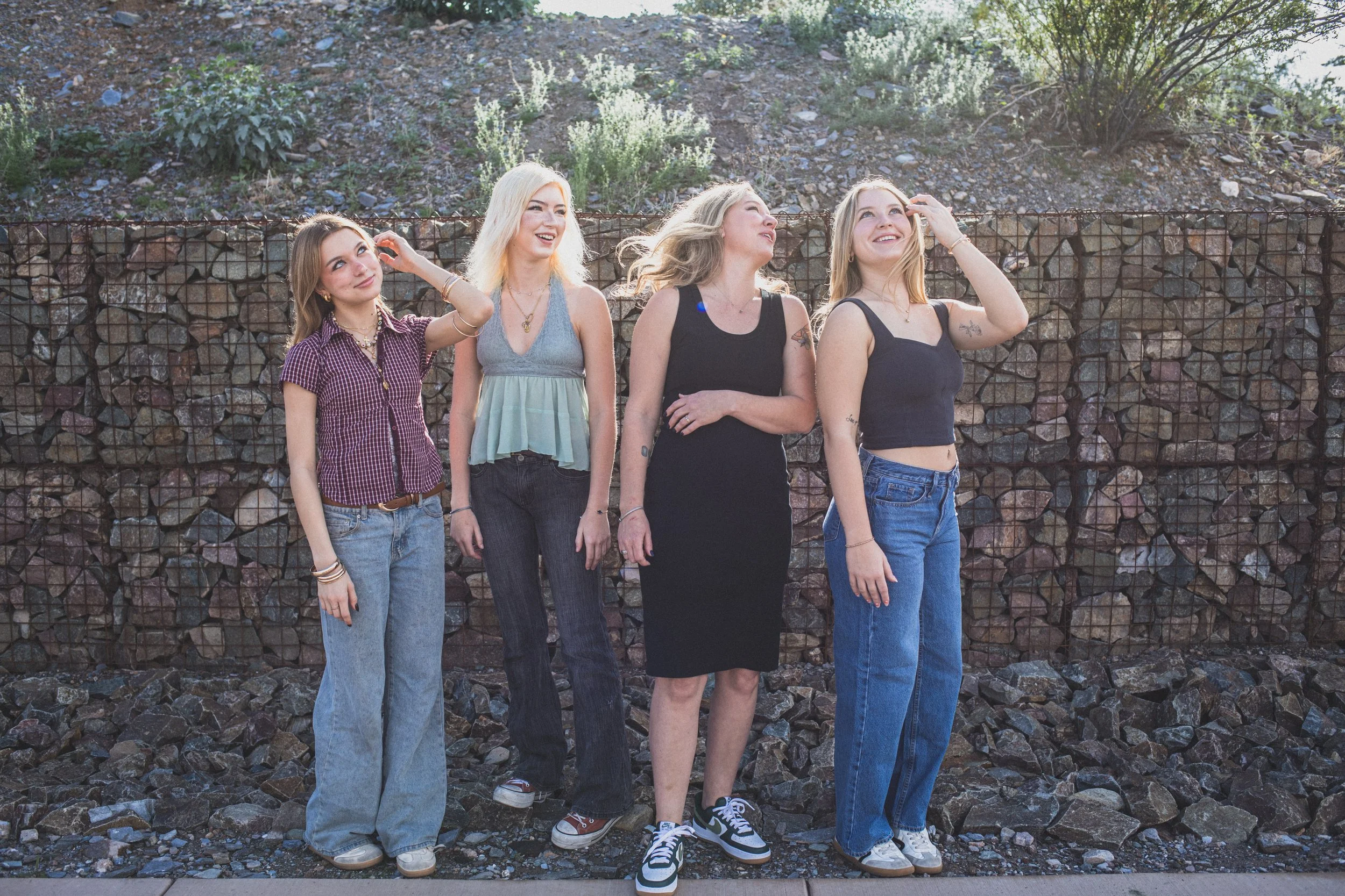 Shannon and Fam at Dreamy Draw Mountain Preserve in Phoenix, Arizona by Photographer, Jennifer Lind Schutsky, December 2025 EDITED-27.jpg
