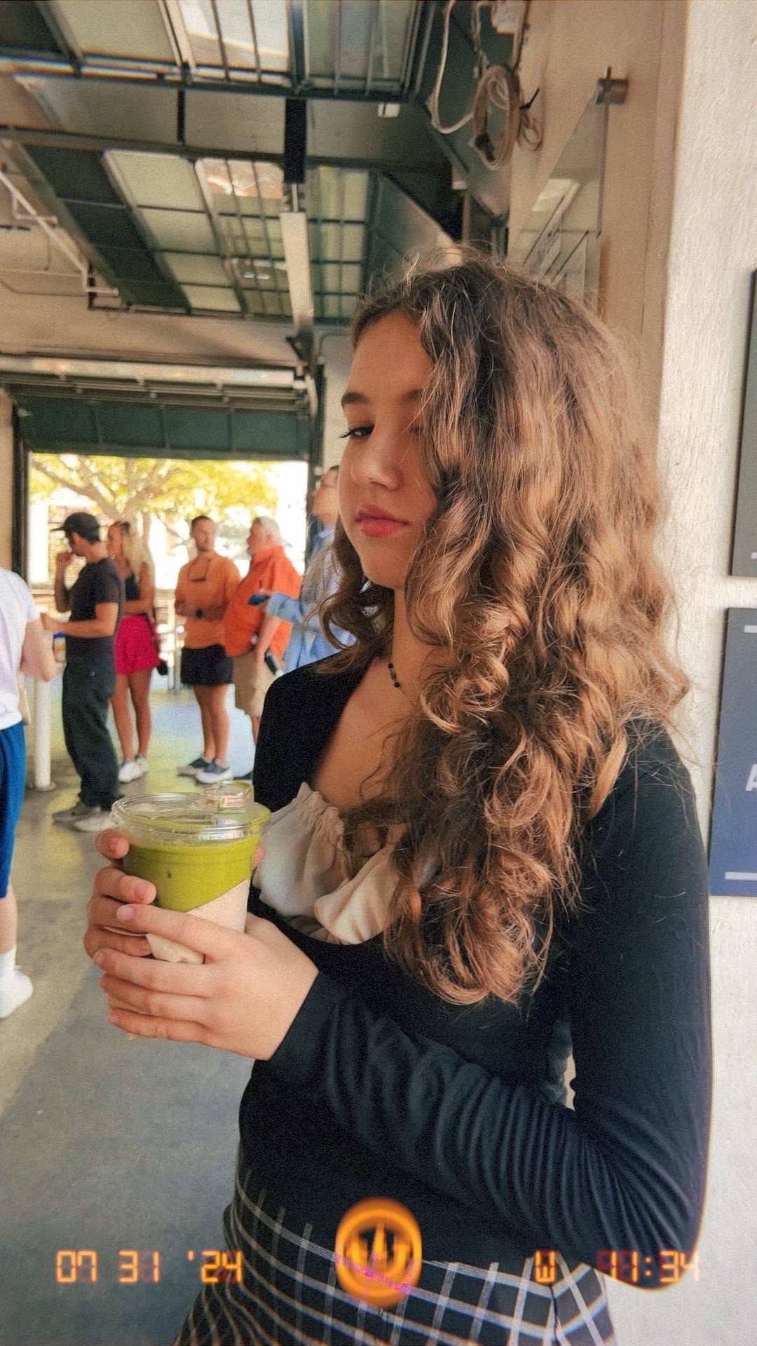 01J4514HNEJ18H04S71E9FN3QQ-low-res-branded- 3.JPEG