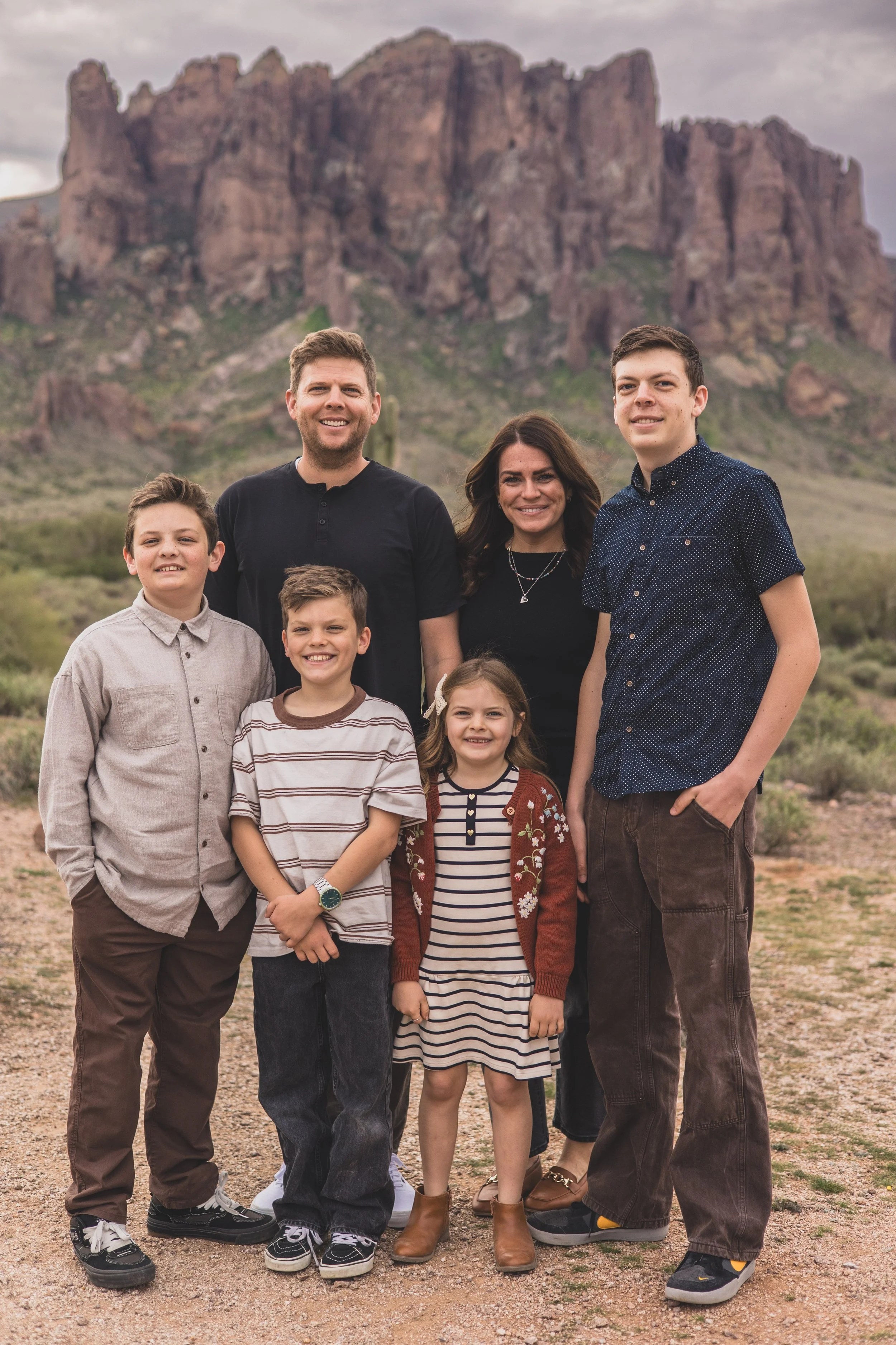 Natalie and Family Lost Dutchman Superstition Mountains, Arizona by Photographer, Jennifer Lind Schutsky, December 2025 EDITED-121.jpg