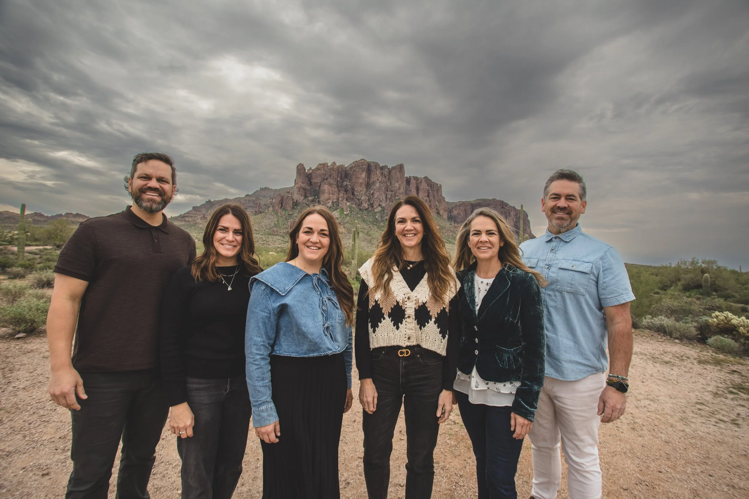 Natalie and Family Lost Dutchman Superstition Mountains, Arizona by Photographer, Jennifer Lind Schutsky, December 2025 EDITED-210.jpg