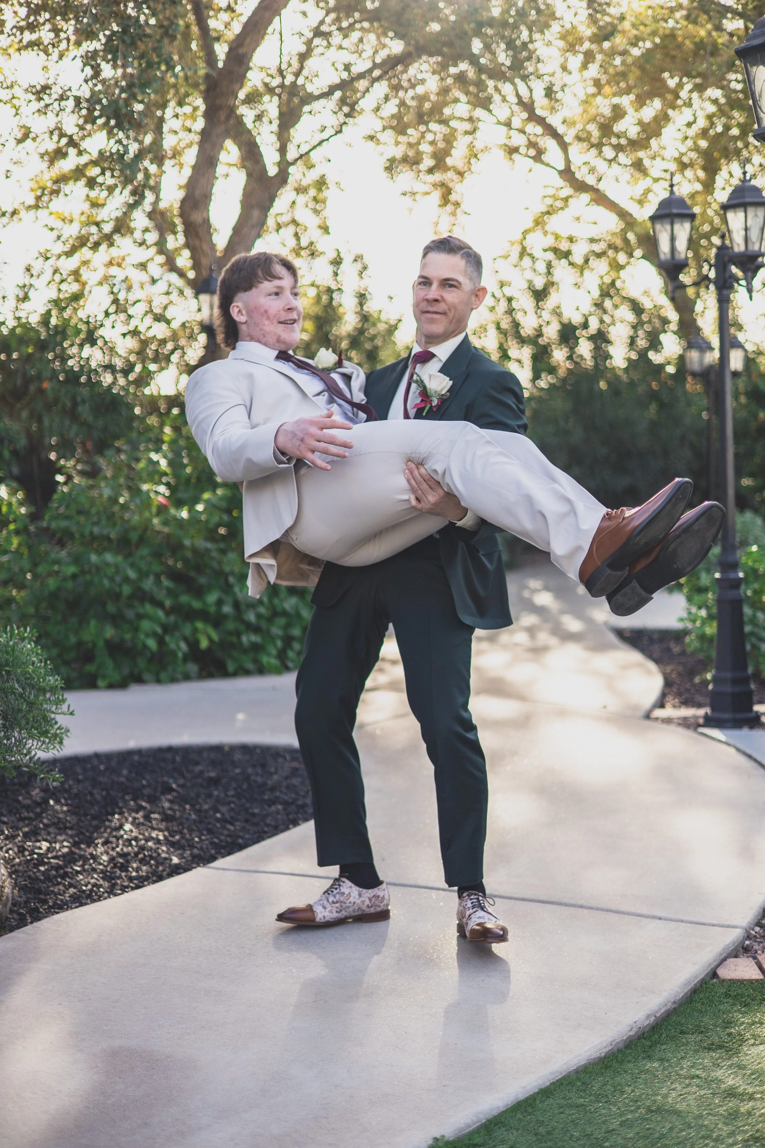 Lindsey Grove Wedding Sheylen Savage and Fred December 2025 by Photographer, Jennifer Lind Schutsky EDITED-48.jpg