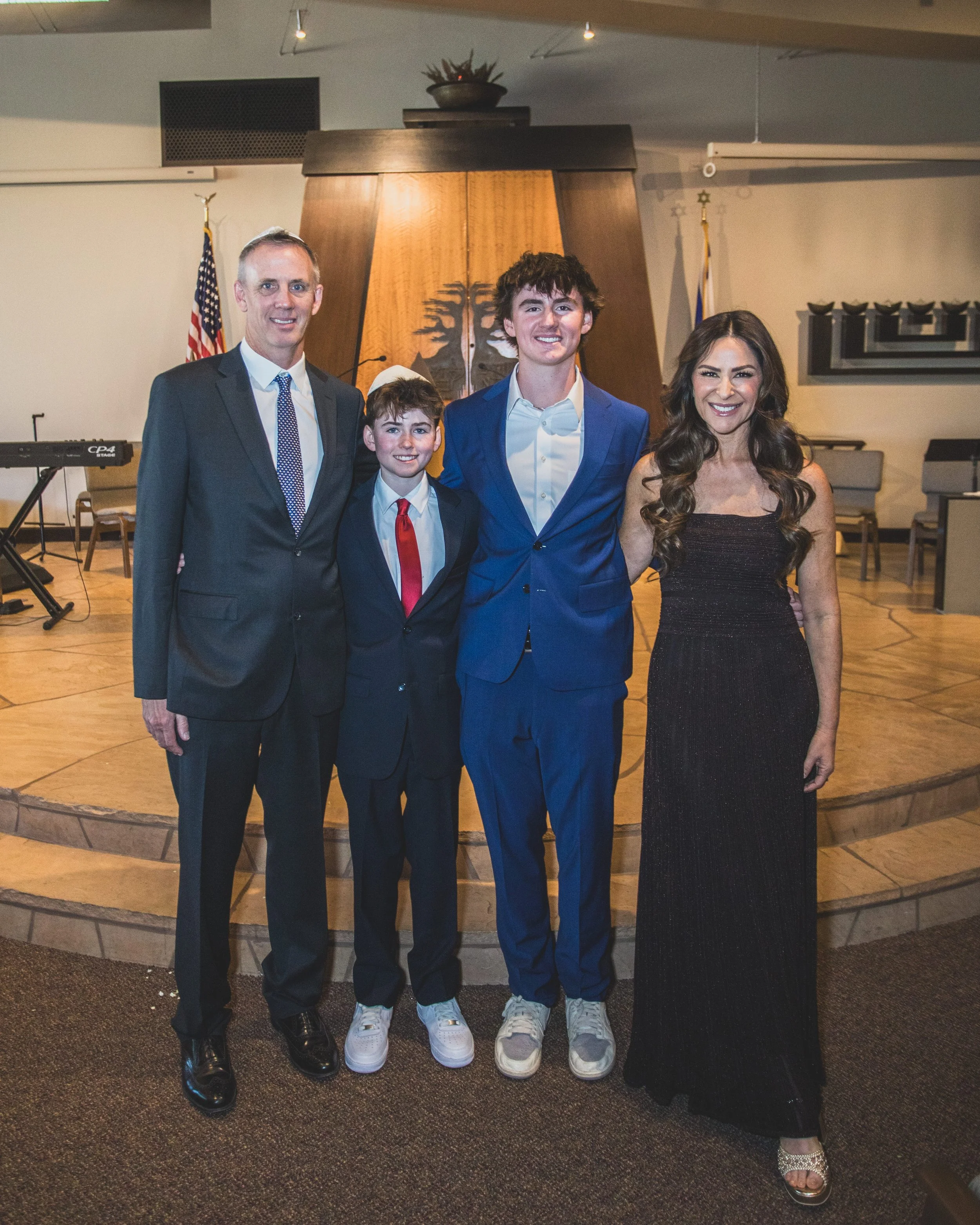 Andrew's Bar Mitzvah in Paradise Valley, Arizona by Photographer, Jennifer Lind Schutsky, February 2026 EDITED-177.jpg