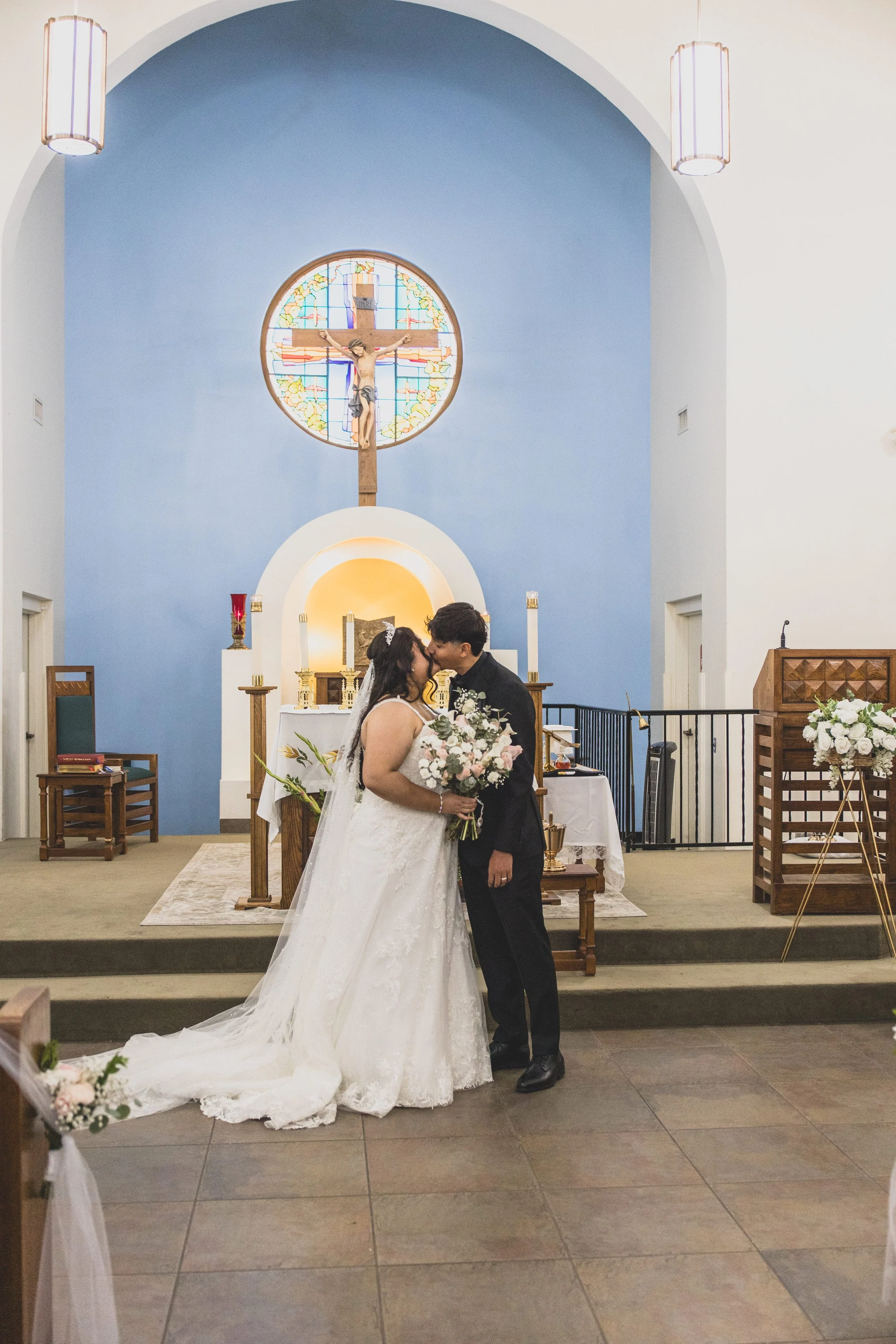 Angelique and Richard Catholic Mexican Heritage Wedding in Buckeye, Arizona by Photographer, Jennifer Lind Schutsky, June 2026 EDITED-211.jpg