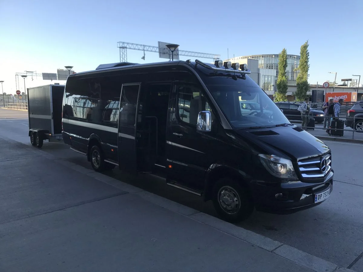 buss med henger.jpg