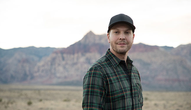gavindegraw.png