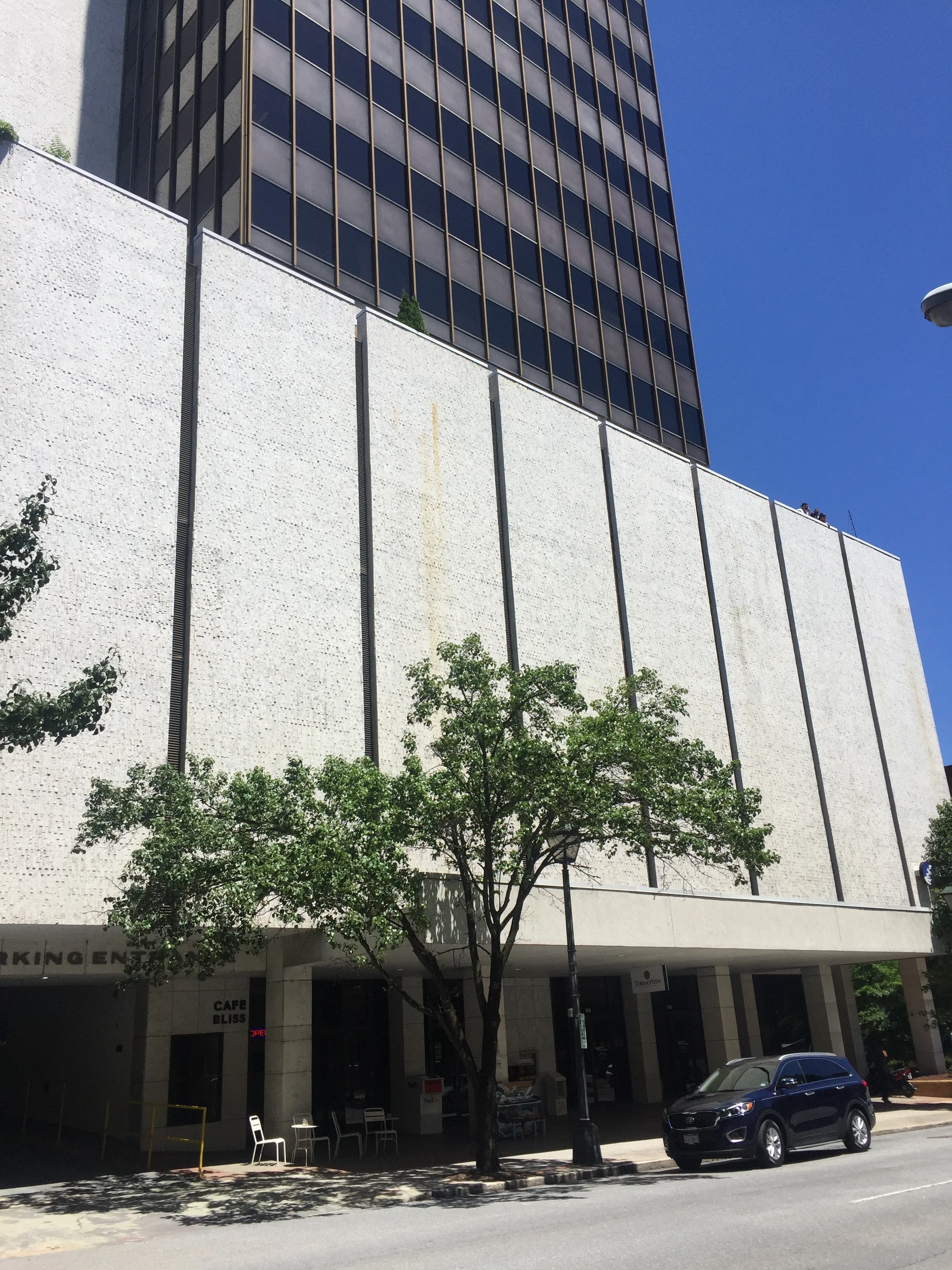 828 Main St.jpg