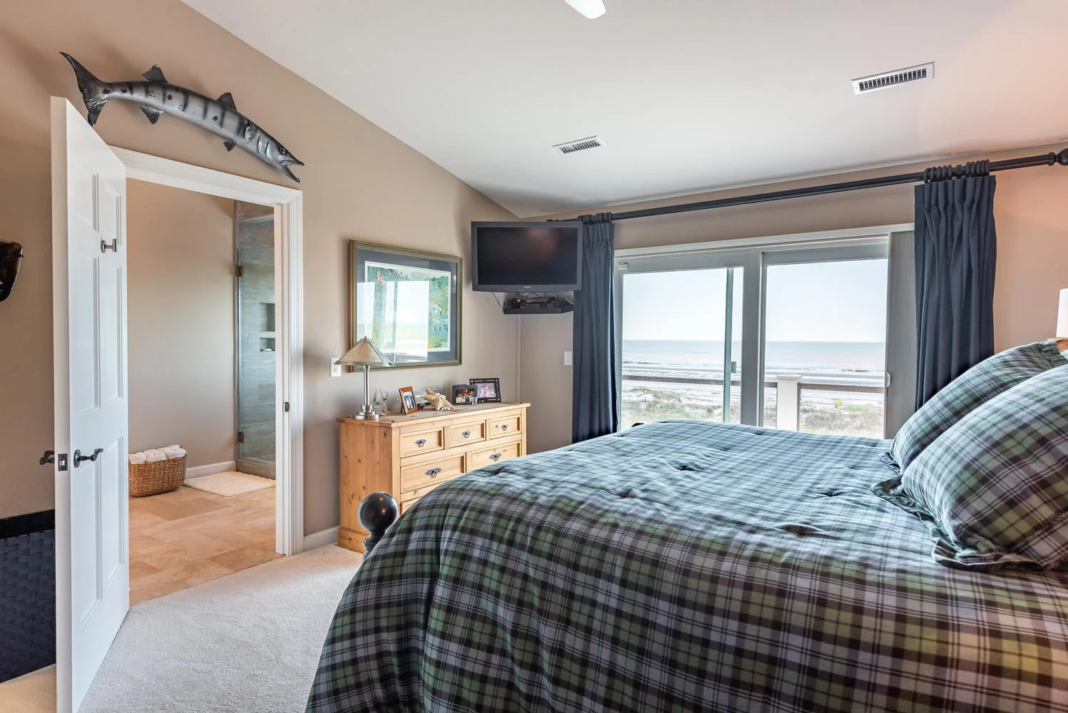 Guest Bedroom 2.jpg