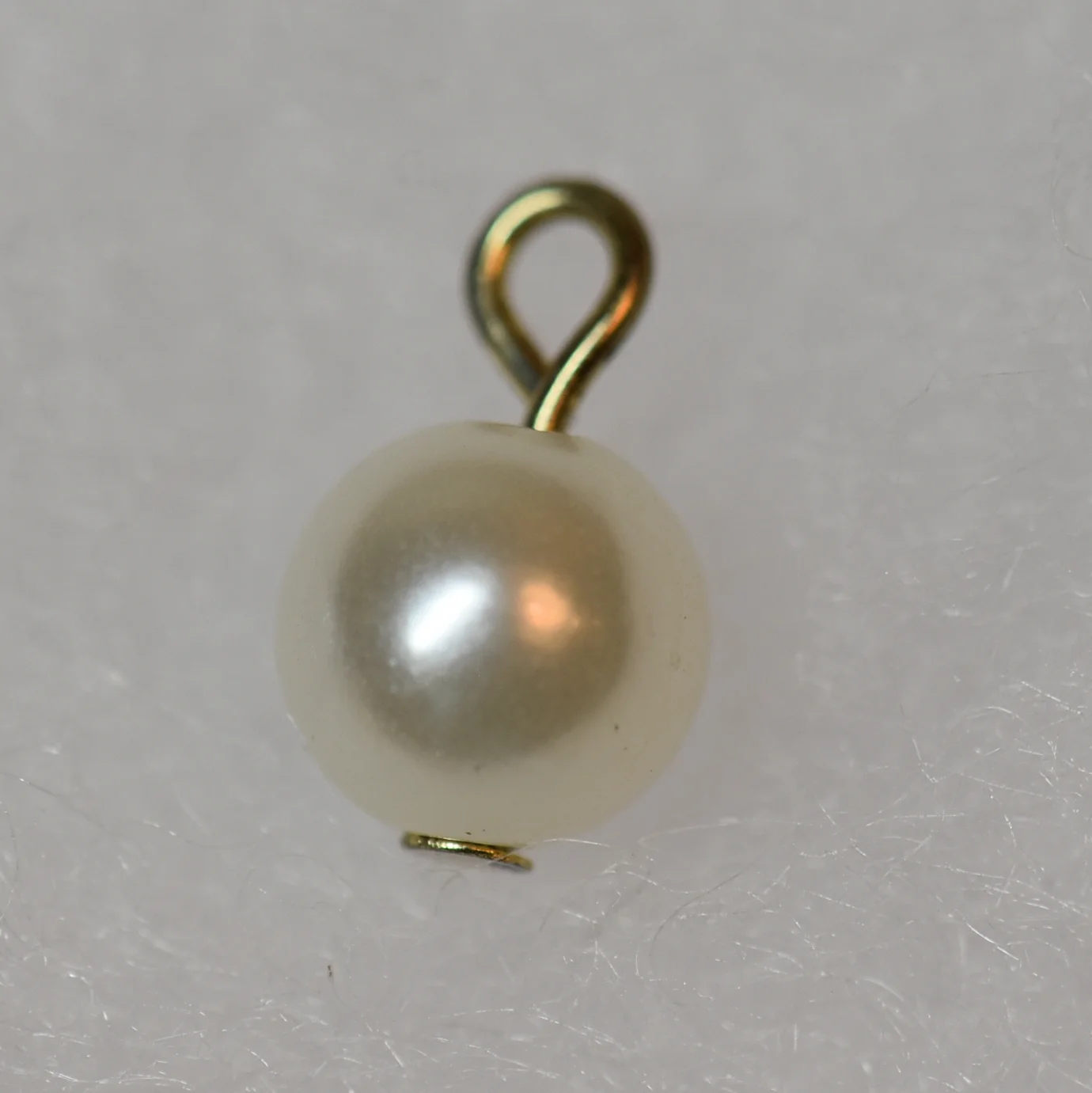 Scholarship Pearl Dangle 8mm