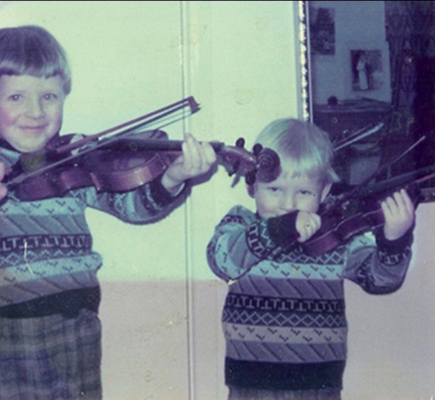 Stringfever Giles & Ralph aged about 2 and 4 Spring Hill.jpg