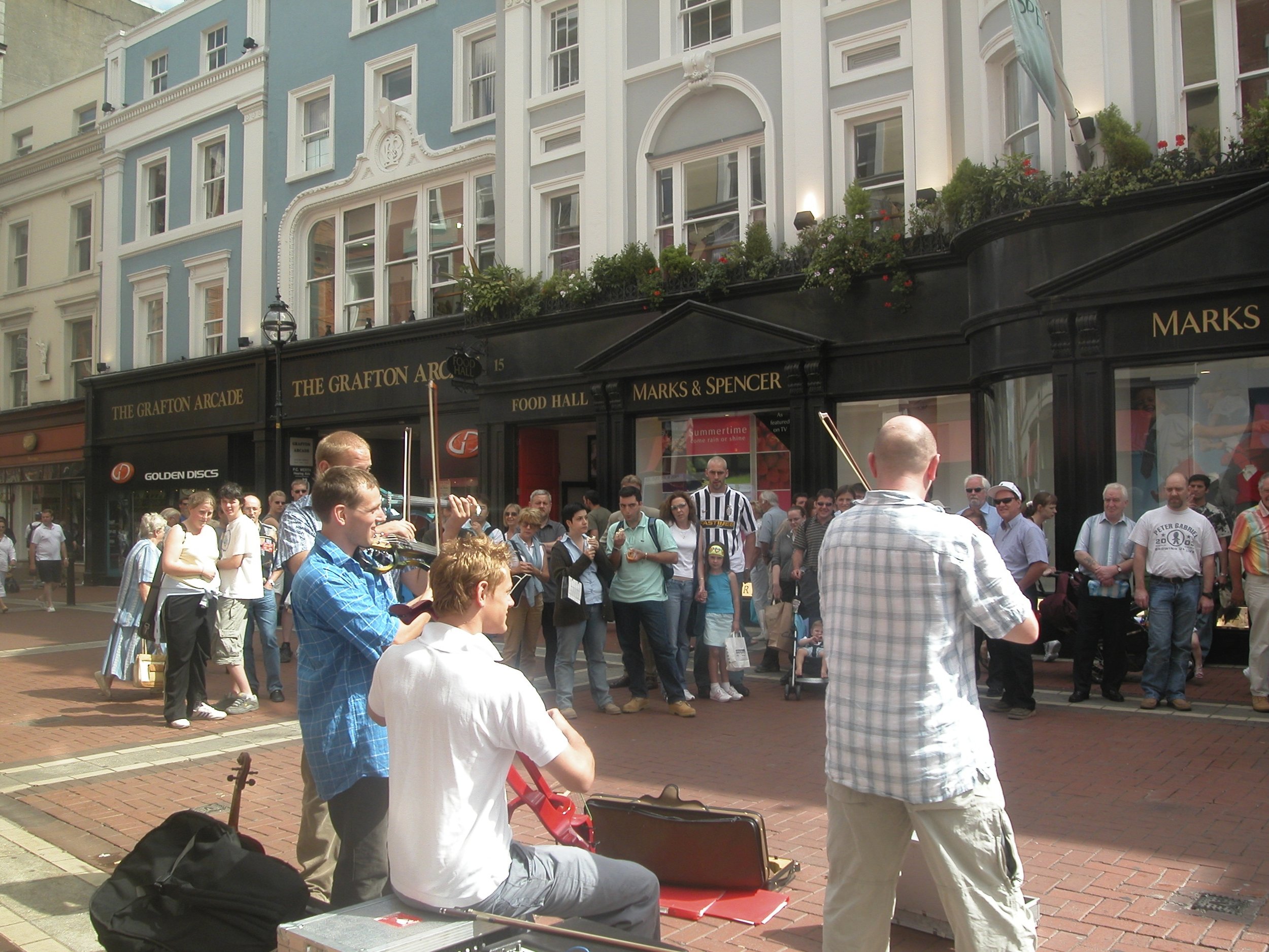 Stringfever electric quartet busking grafton street dublin.jpg