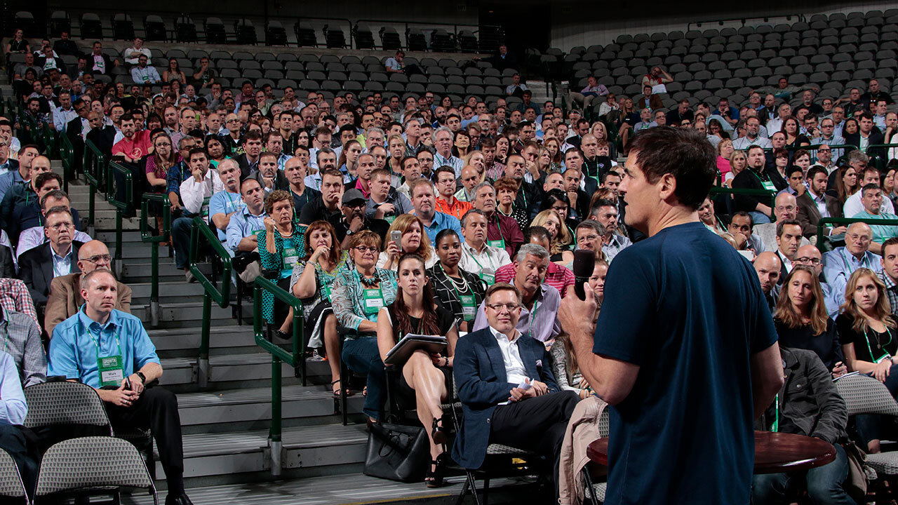 phoenix-suns-v-dallas-mavericks_21766086424_o-(1).jpg