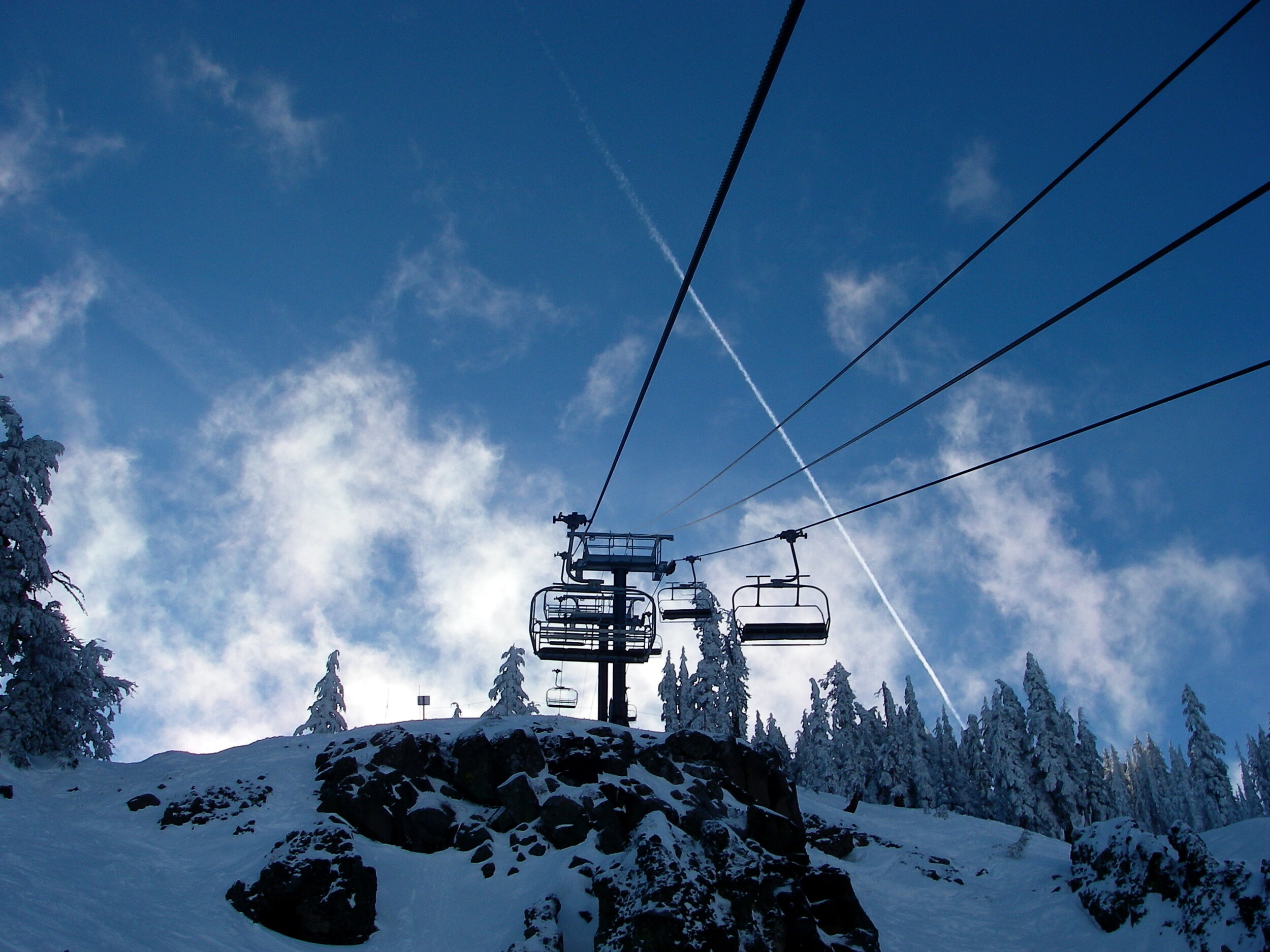 12-Tahoe-Skiing.jpeg