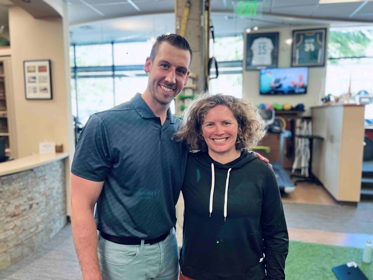 Victor and Mandie are getting ready for another great ski season which begins with ATP training at one of our locations!

#skihab #skiconditioning #snowprehab #prehab #physicaltherapy