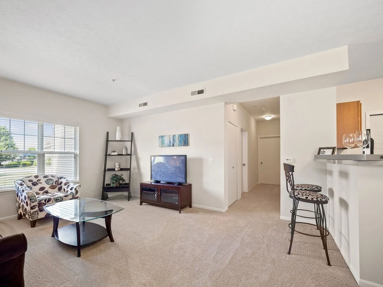 LivingRoom.jpg