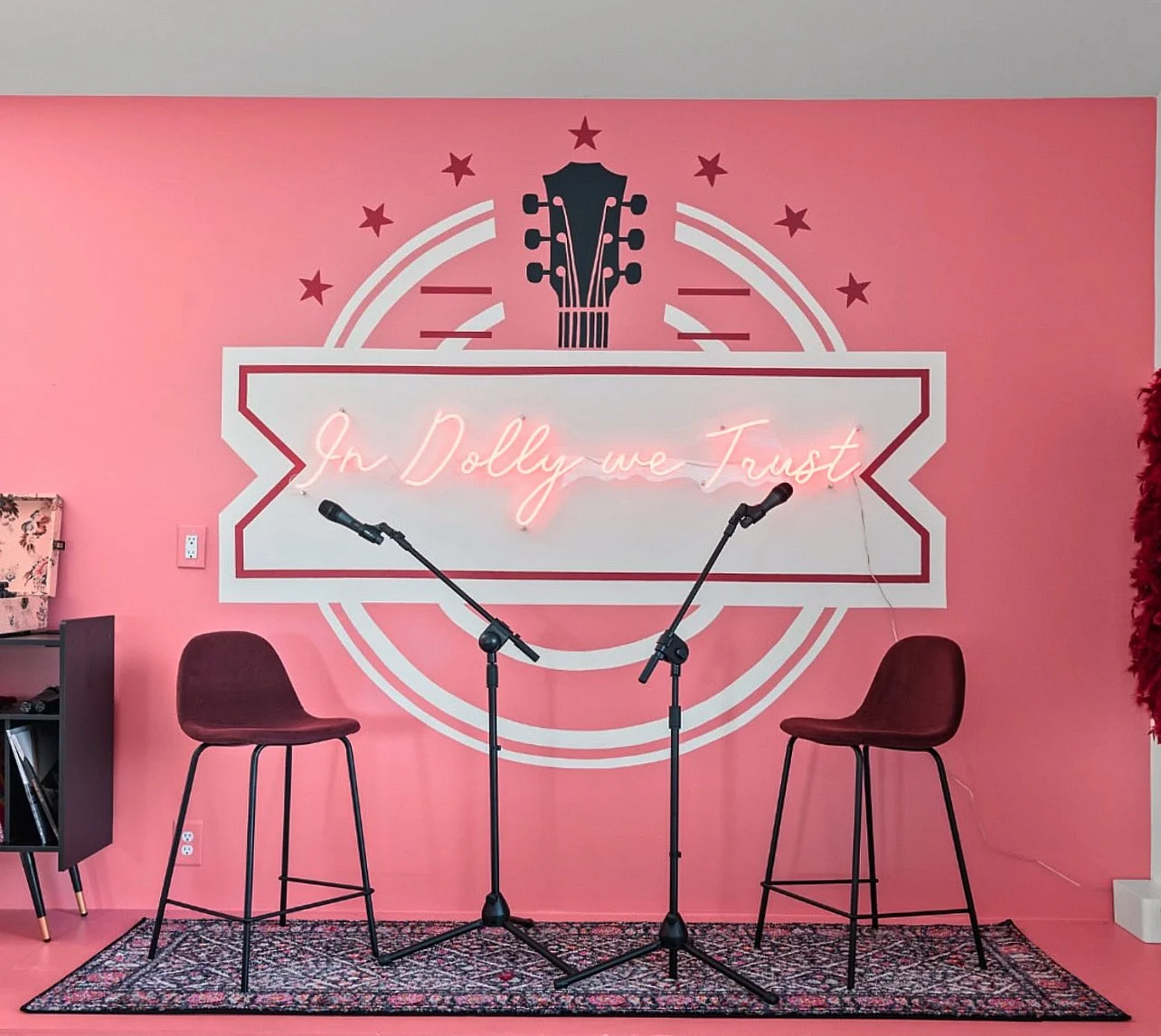 nashville-stage-mural-airbnb-music-city-mural.JPG