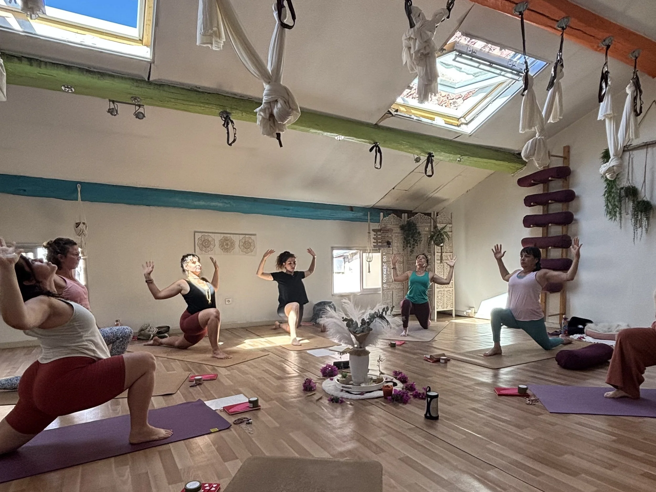 Yoga, massage thaï, sophrologie au Studio HappyNess à Fréjus St Raphaël Var Côte d’Azur