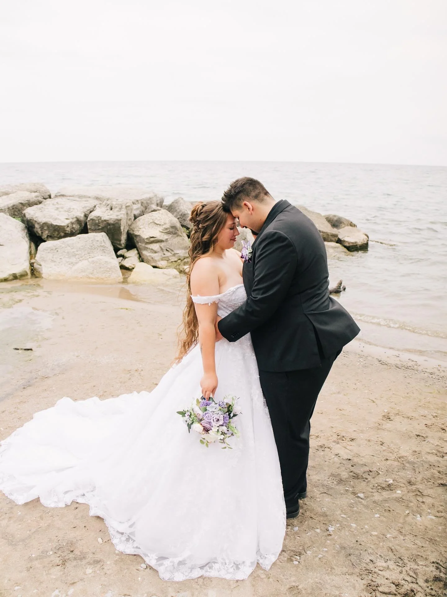 Beautiful wedding I captured for Taylor &amp; Matthew yesterday 🥂💍 thanks again for letting me capture your beautiful day!