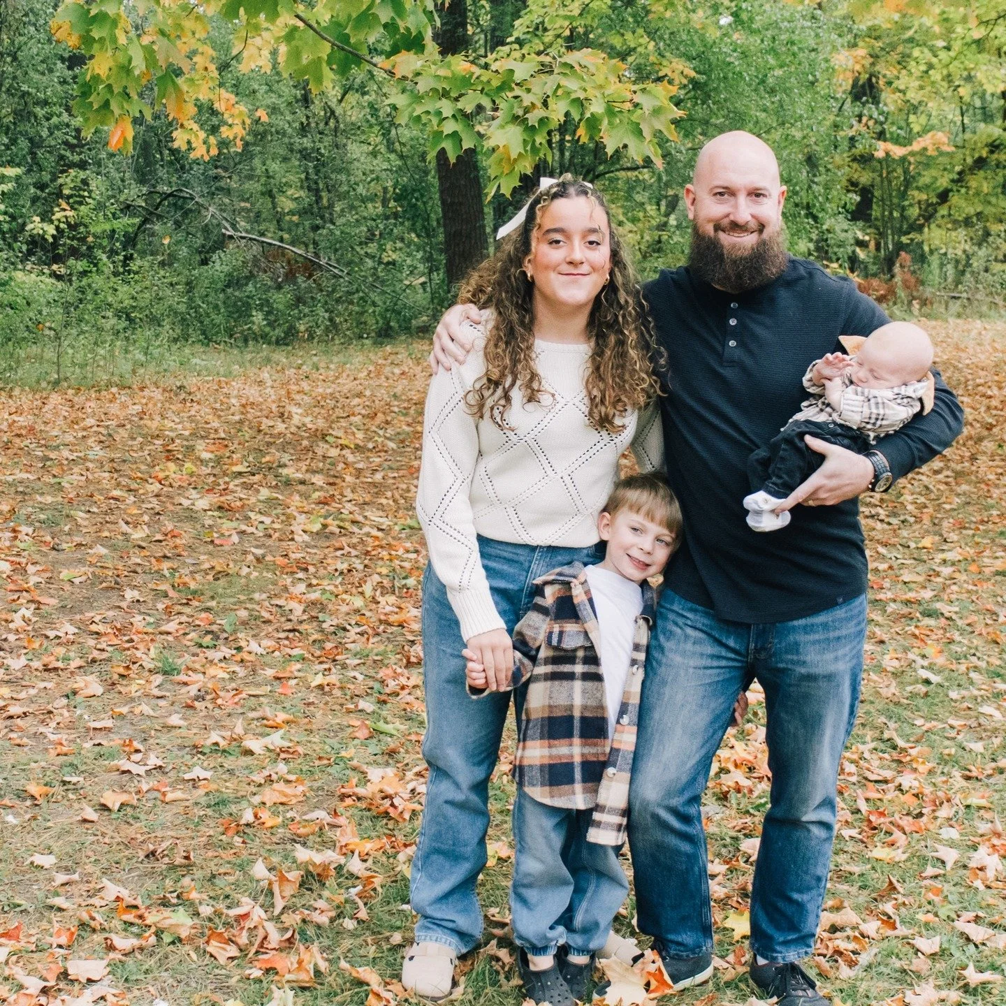 Sneak peaks of a fall session I did for Ashley and her family :)