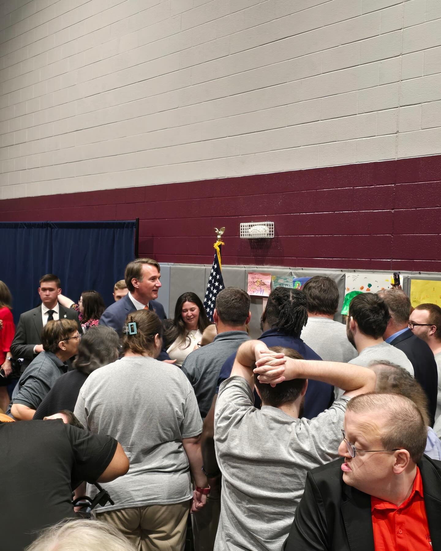 No Bounds Students were in attendance for Governor @glennyoungkin signing a few bills into law in @cityofsalemva Governor Youngkin and Virginia Representatives are doing a lot of amazing things for people of all abilities! We told the Governor and @f