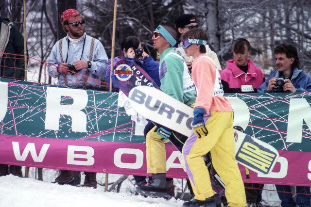 Looking back at our "SHRED VERMONT; Snowboarding Photographs 1980-1990&rsquo;s&rdquo; exhibit. Craig Kelly and Terje Haakonsen hike the pipe at the Burton US Open at Stratton in 1990. Photo by &copy;Geoff Fosbrook.
#shredvermont #shredvt #snowbo