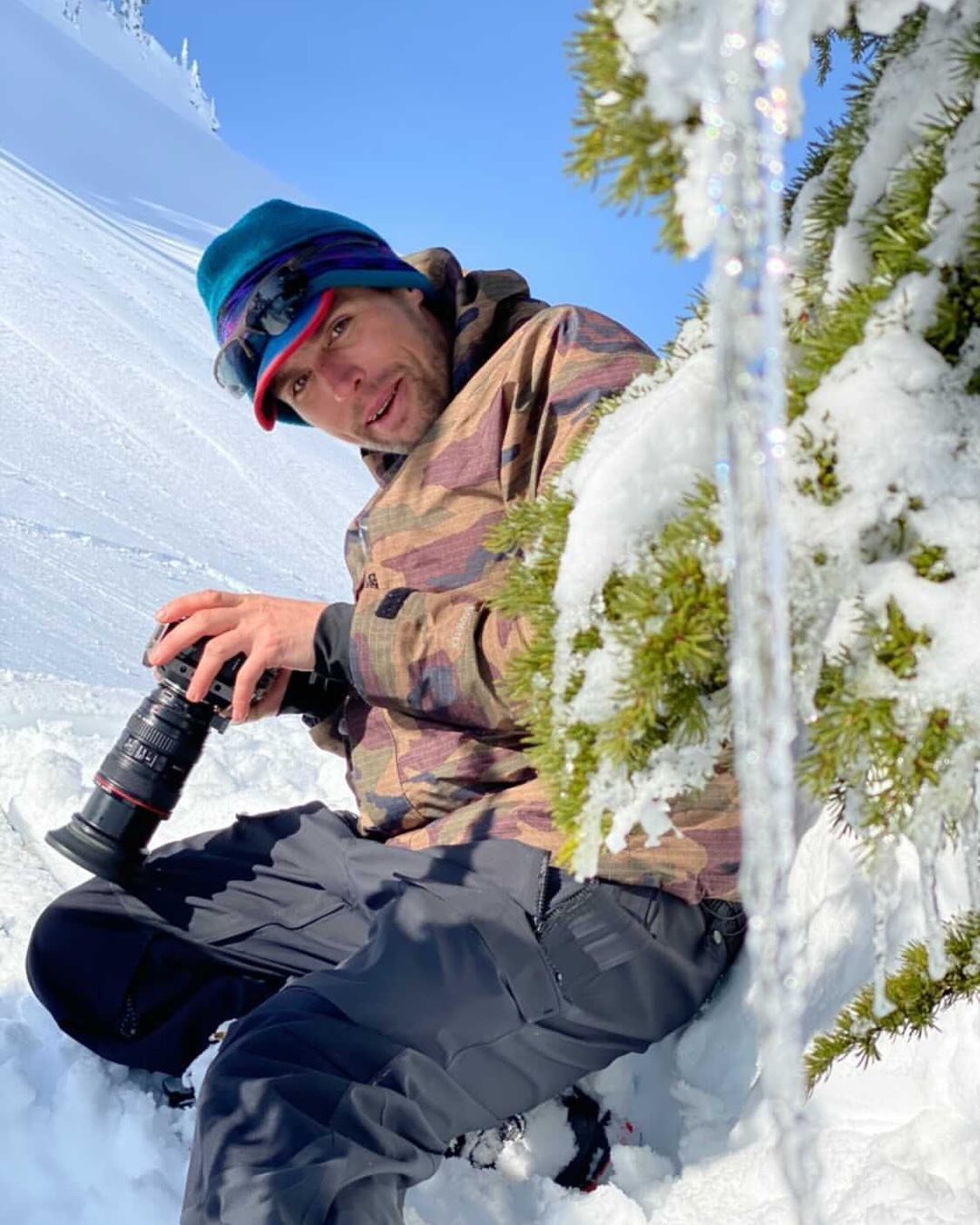 Enjoy an evening on our Red Bench of storytelling, cinematography, and photography that tells the story of three generations of a Stowe family of filmmakers on Thursday, February 12, at 6:30 pm. Lew and Freedle Coty will reveal how skiing and snowboa