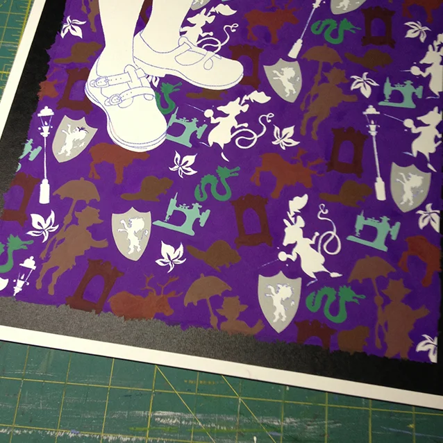 filling in the icons- one colour at a time. and of course leaving the feet for last!