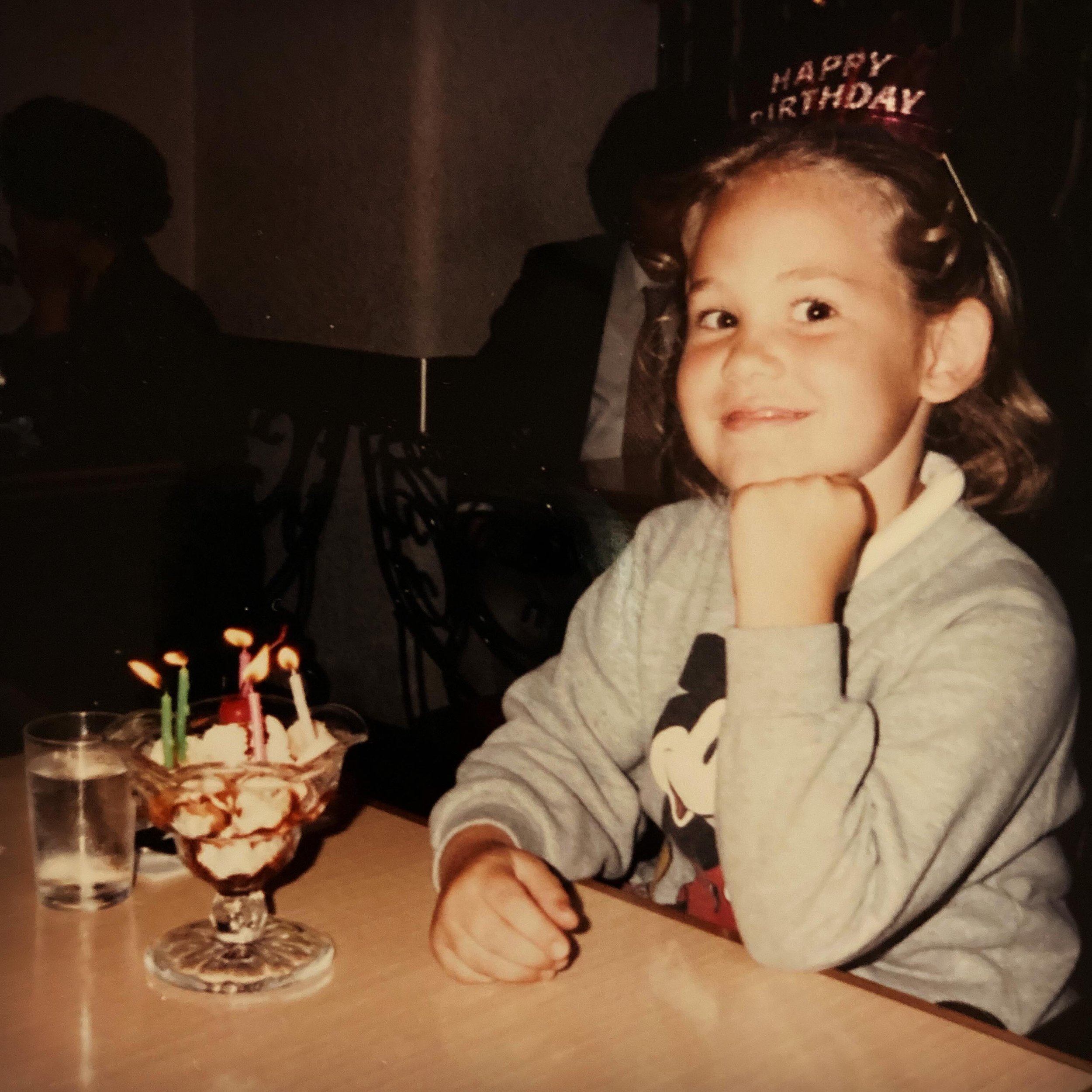 ✨🎂 happy birthday month to me!! 🎂✨
🎉
(as you see, not much has changed. 😂)
🥳
super*dee*dooper bonus birthday #happymail coming to the crayon box this month&hellip; as well as other celebrations!! 😄🎁📬
💌
check out the fun with the link in my b