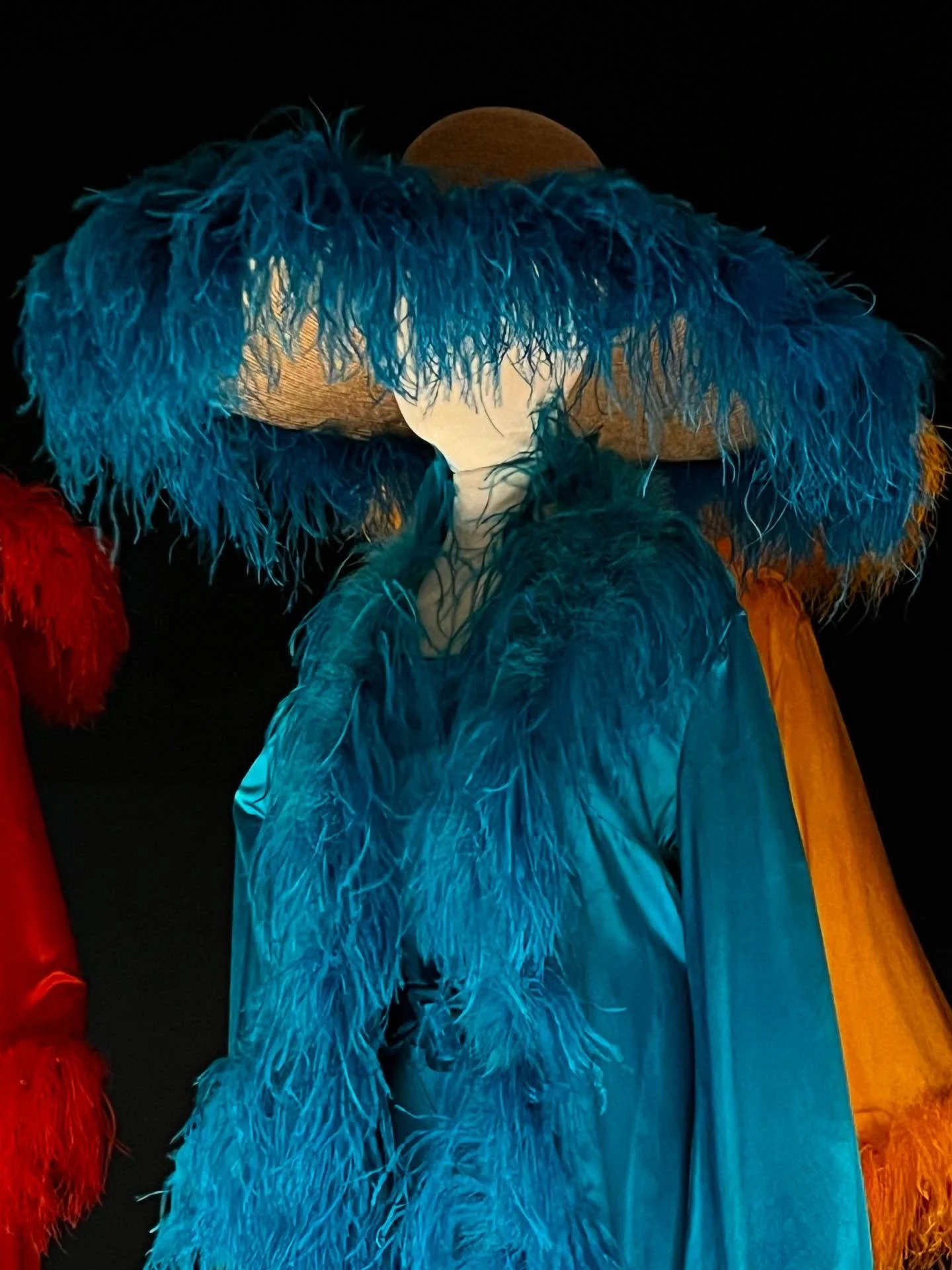 ✨🩵 my vibe on the inside this week. 🩵✨
💙
&hellip;even if my inside festive battery is at nil zilch zero empty.
🥰
weekly reading book review, december marker re*cap, january crayon box scribbles, fave reads o&rsquo; the month, eoy celebration high