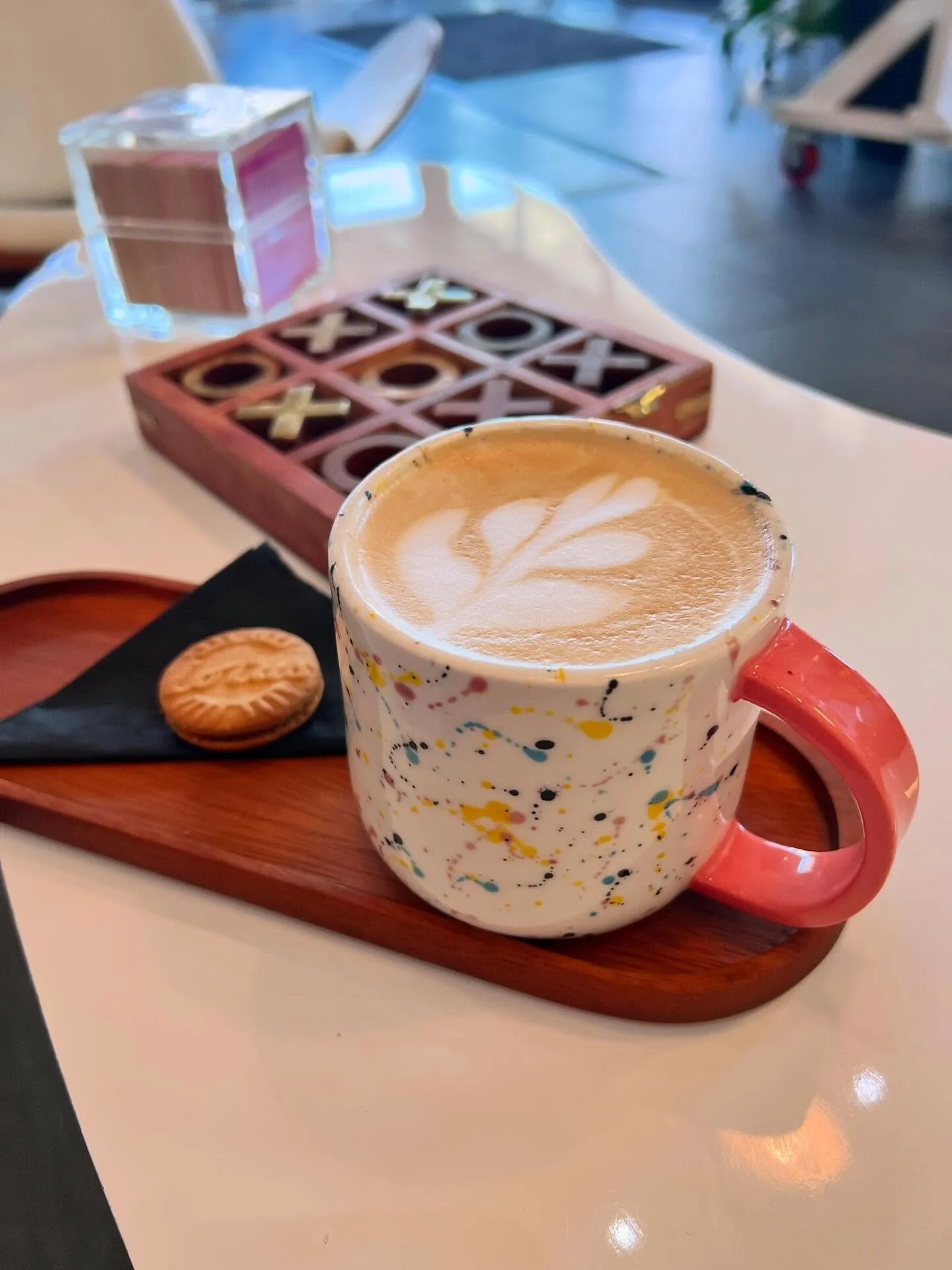 ✨💖 hoping you felt the love with an extra shot this week, too. ✨💖
❤️
this local caffeine stop brought to you by the bard &amp; @canvas.coffee.art &lsquo;s seasonal maple &amp; sea salt latte. 
(&amp; you know my new crush is real when they include 