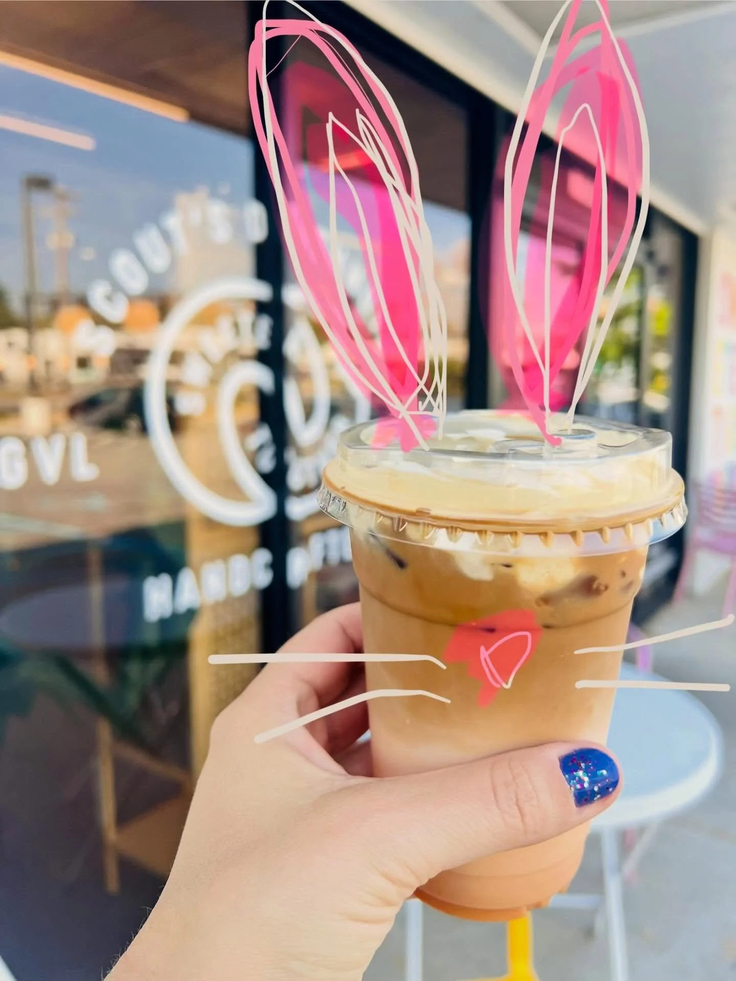 ✨🥕 i always tell myself that i&rsquo;m just going to get a coffee before work (today, a carrot cake latte, because: #HolyWeek), but somehow &amp; inevitably also leave with a miraculous pink box o&rsquo; @scoutsdoughnuts for &ldquo;later.&rdquo; so 