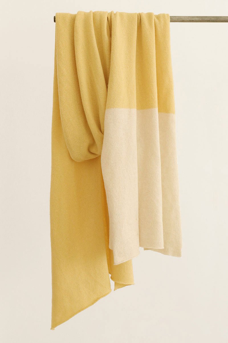 LEOPHIL-lemon-knit-shawl-cashmere.jpg