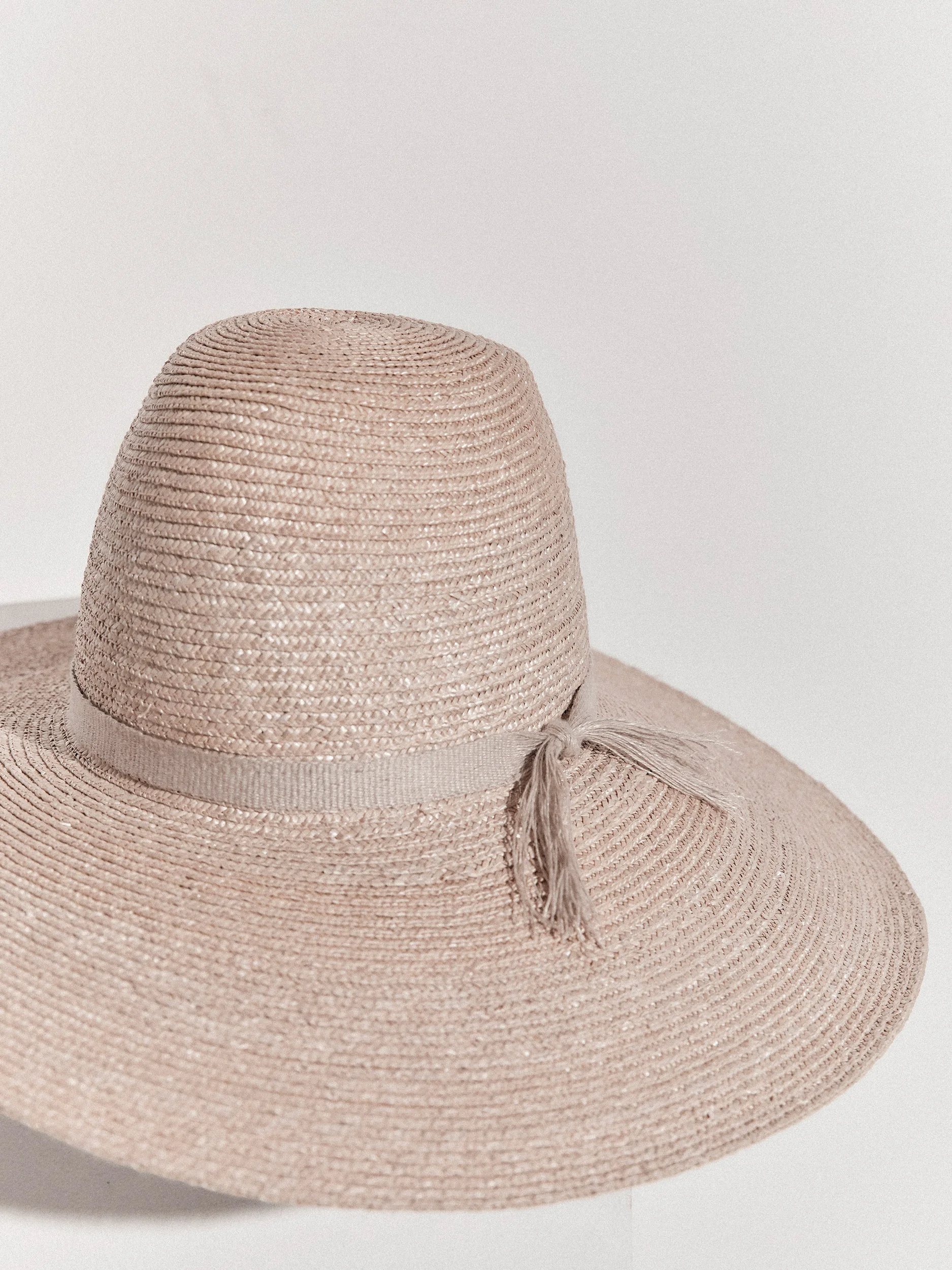 Shop_hat_lin01.jpg