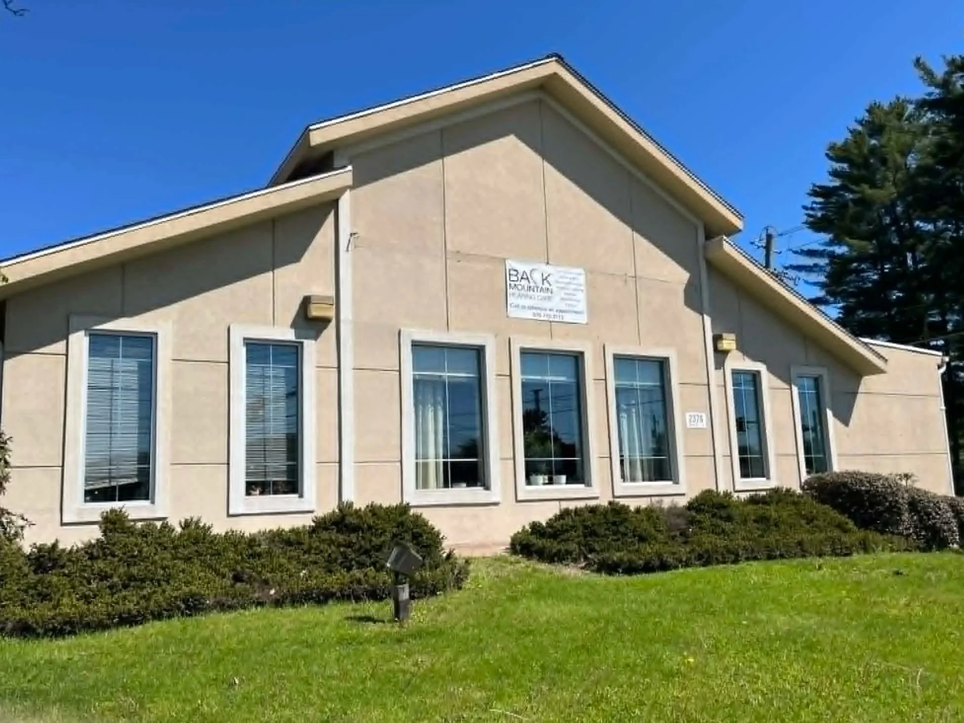View of the front of the new Back Mountain Hearing Care buidling