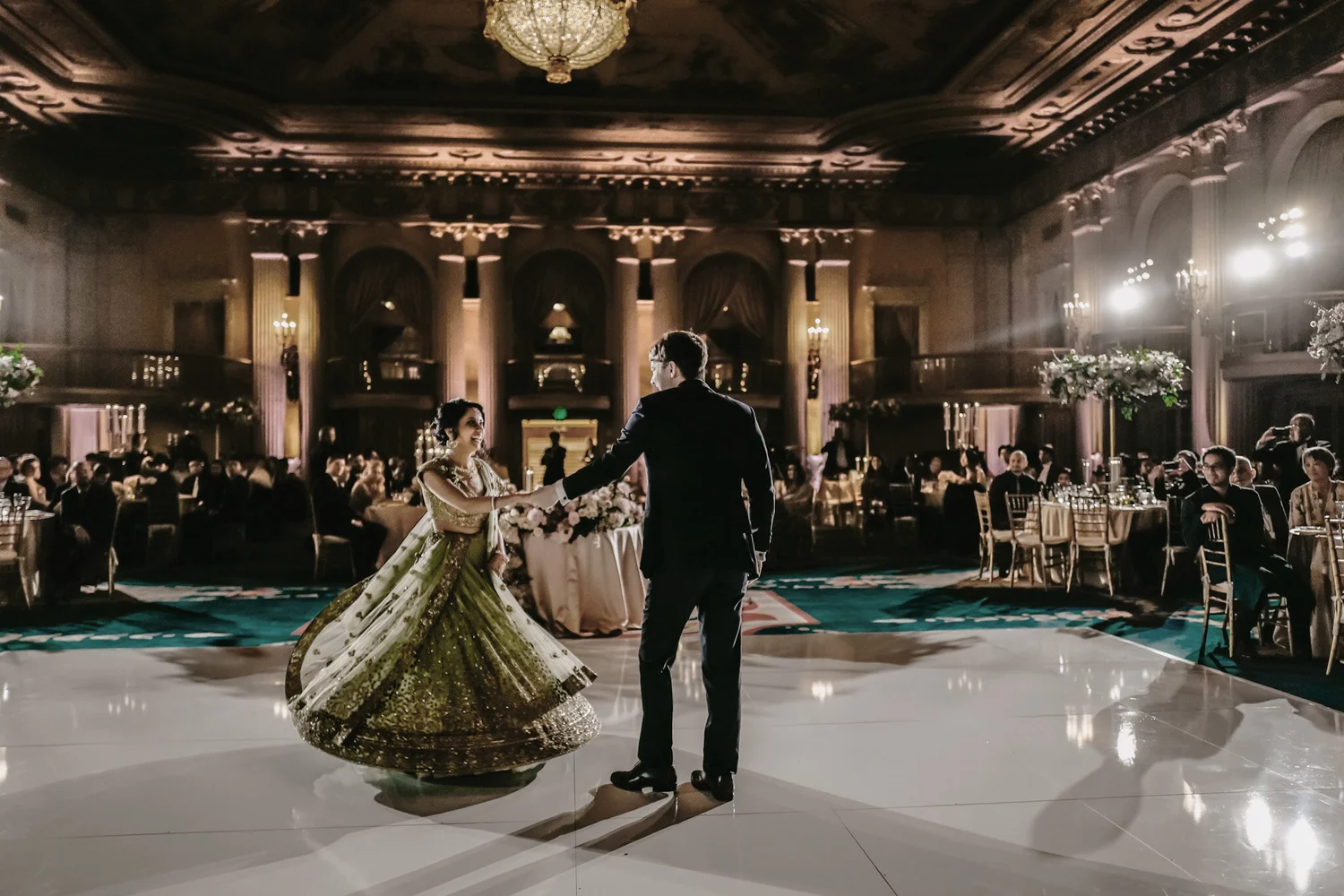 Wedding photograph by Alli Jiang, Lulan Studio