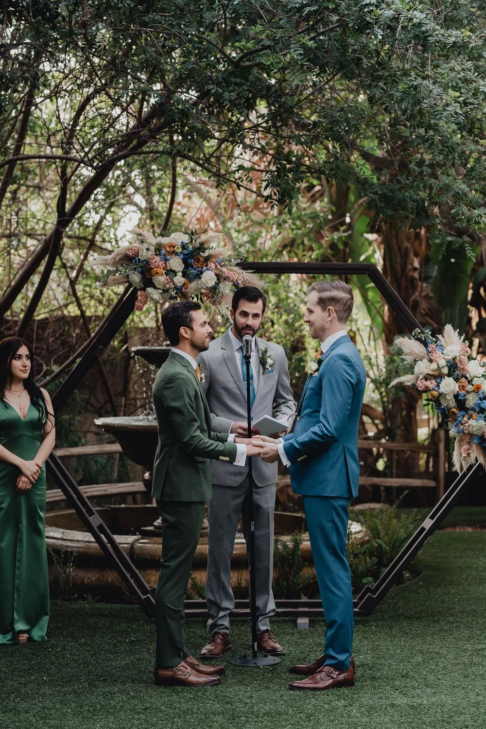 Same-sex wedding photographed by Lulan Studio