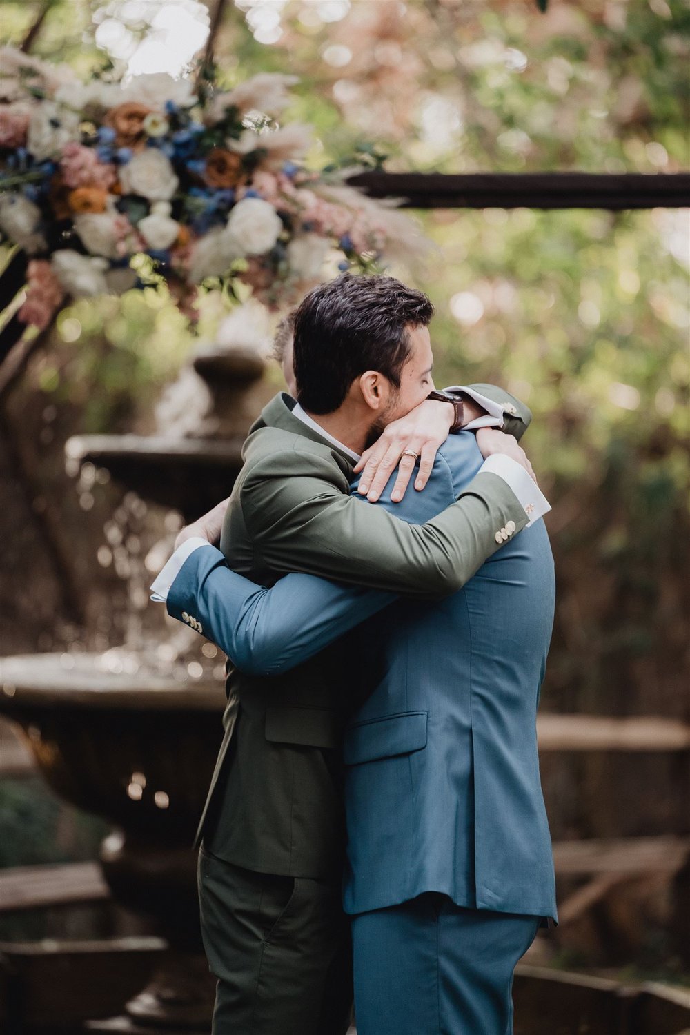 Same-sex wedding photographed by Lulan Studio