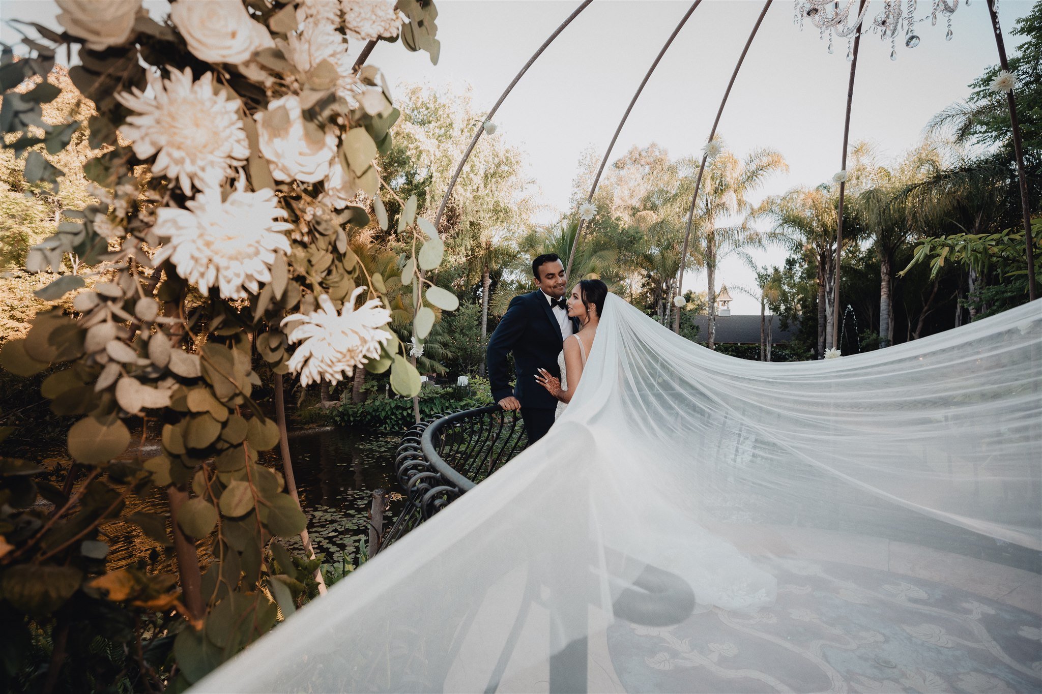 Bride &amp; Groom Wedding Portrait by Lulan Studio