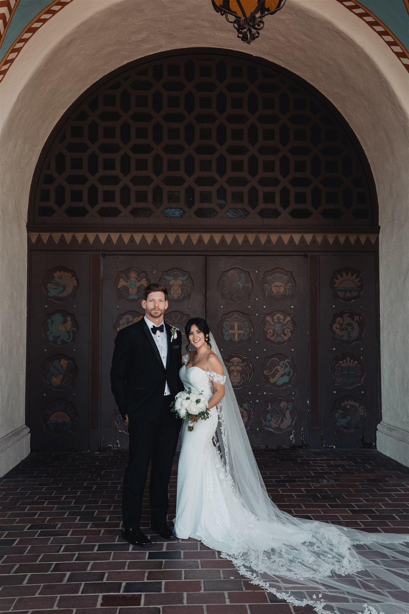 Bride &amp; Groom Wedding Portrait by Lulan Studio at Grapevine Arbor