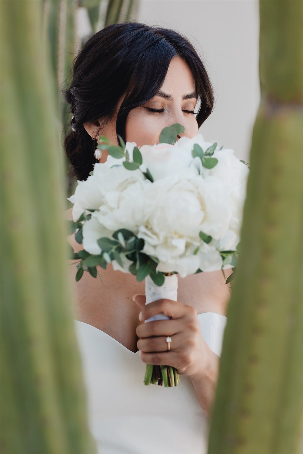 Bride Portrait by Lulan Studio at Grapevine Arbor